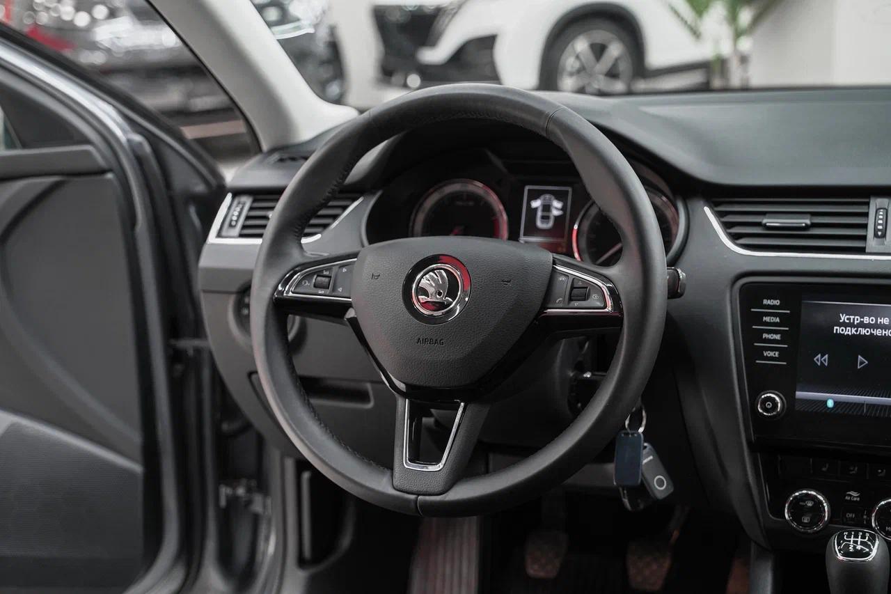 Skoda Octavia 2018, серый, ДЦ Орехово