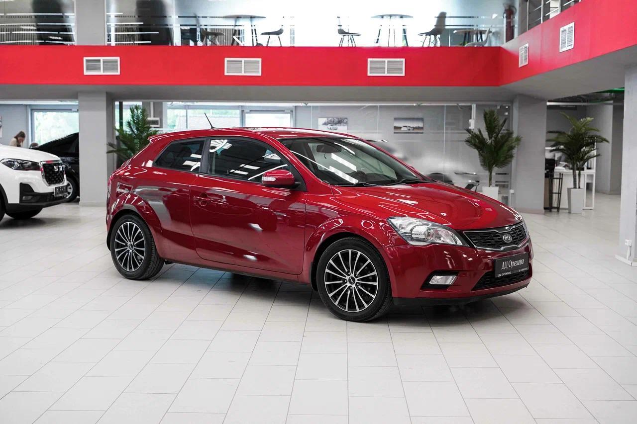 Kia Ceed 2011, красный, ДЦ Орехово