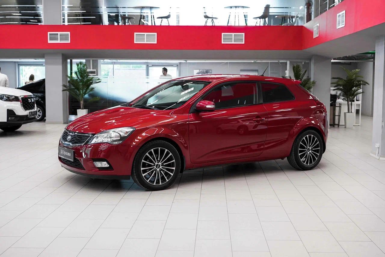 Kia Ceed 2011, красный, ДЦ Орехово