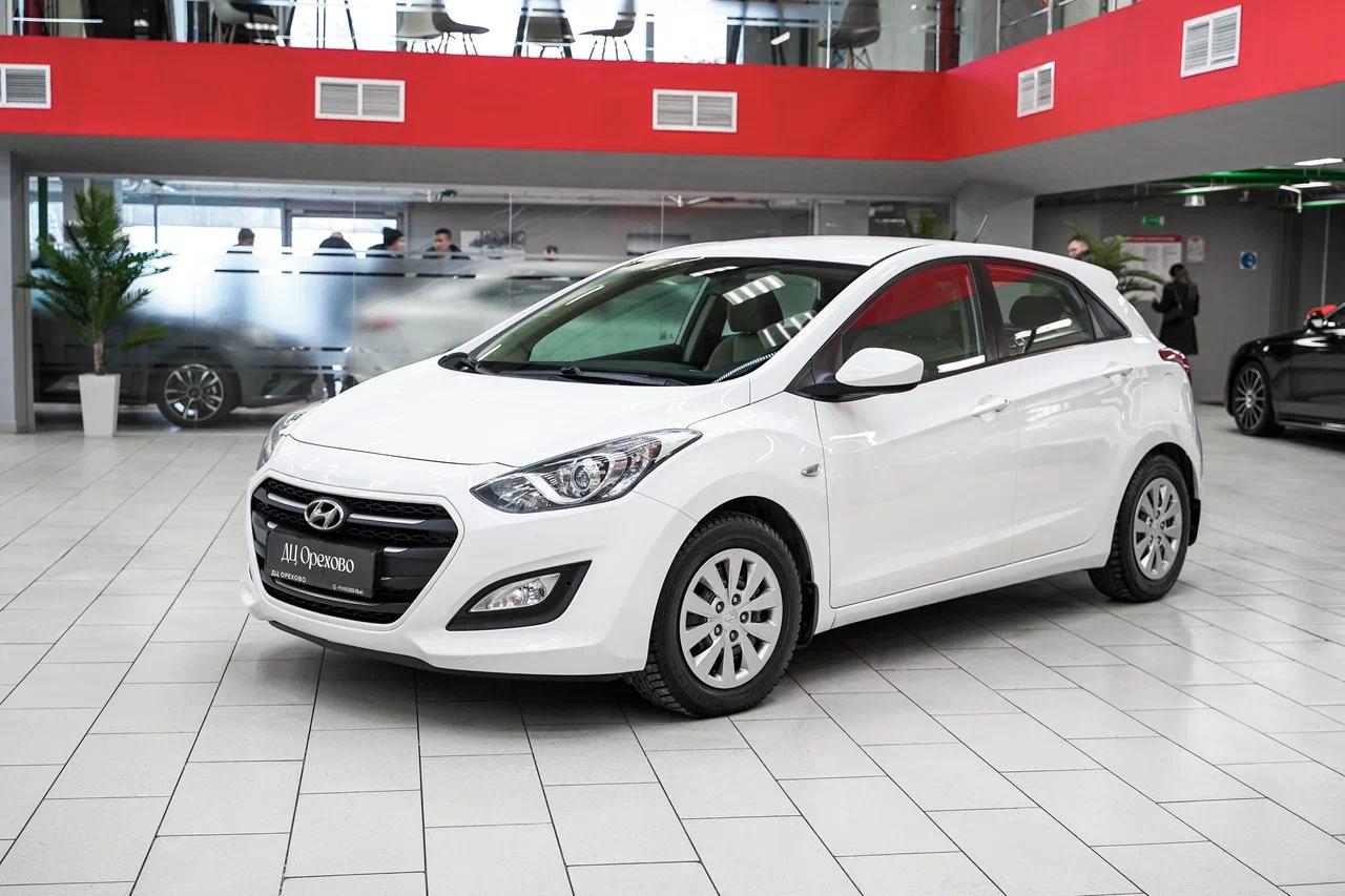 Hyundai i30 2016, белый, ДЦ Орехово
