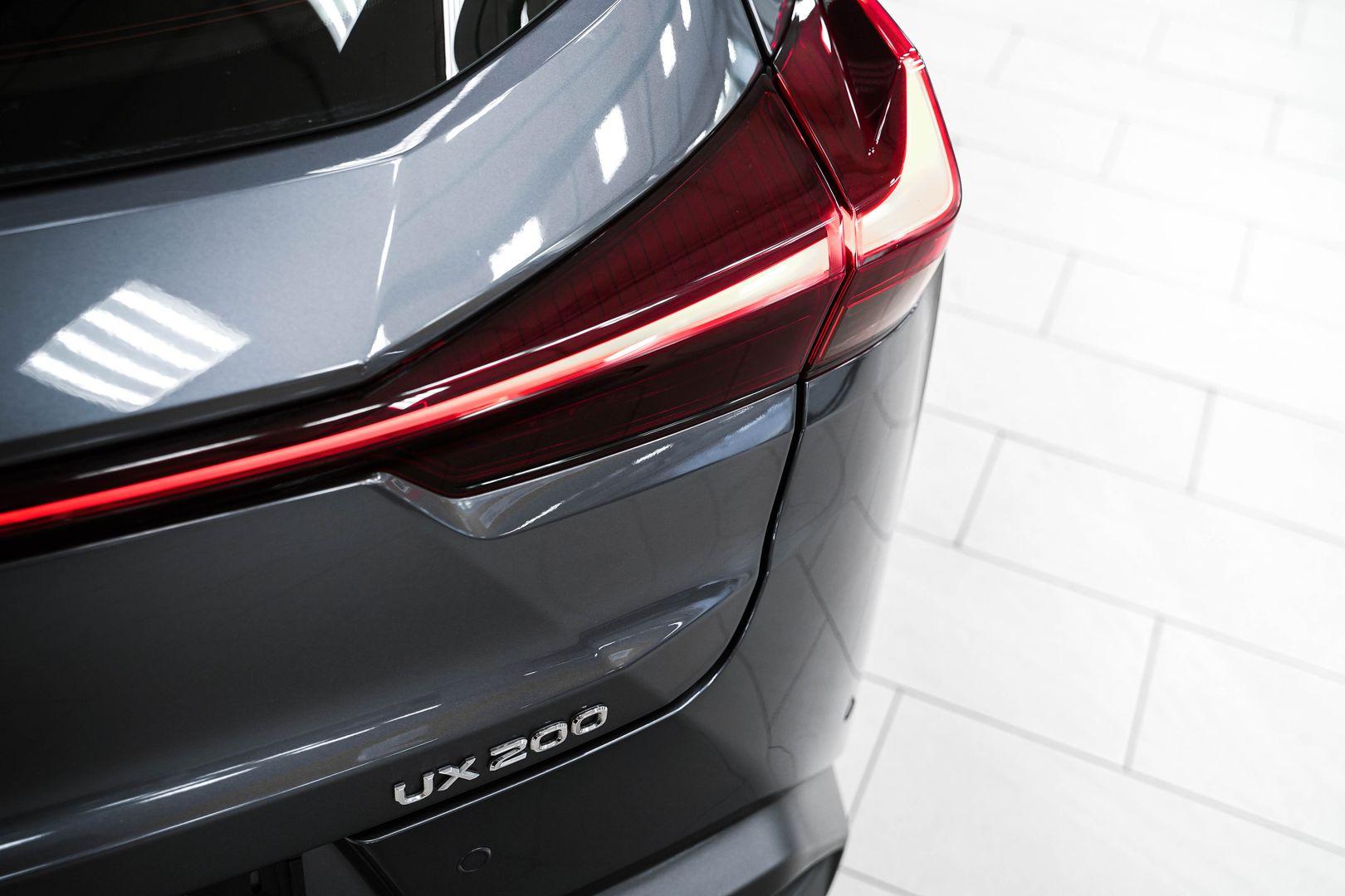 Lexus UX 2022, серый, ДЦ Орехово