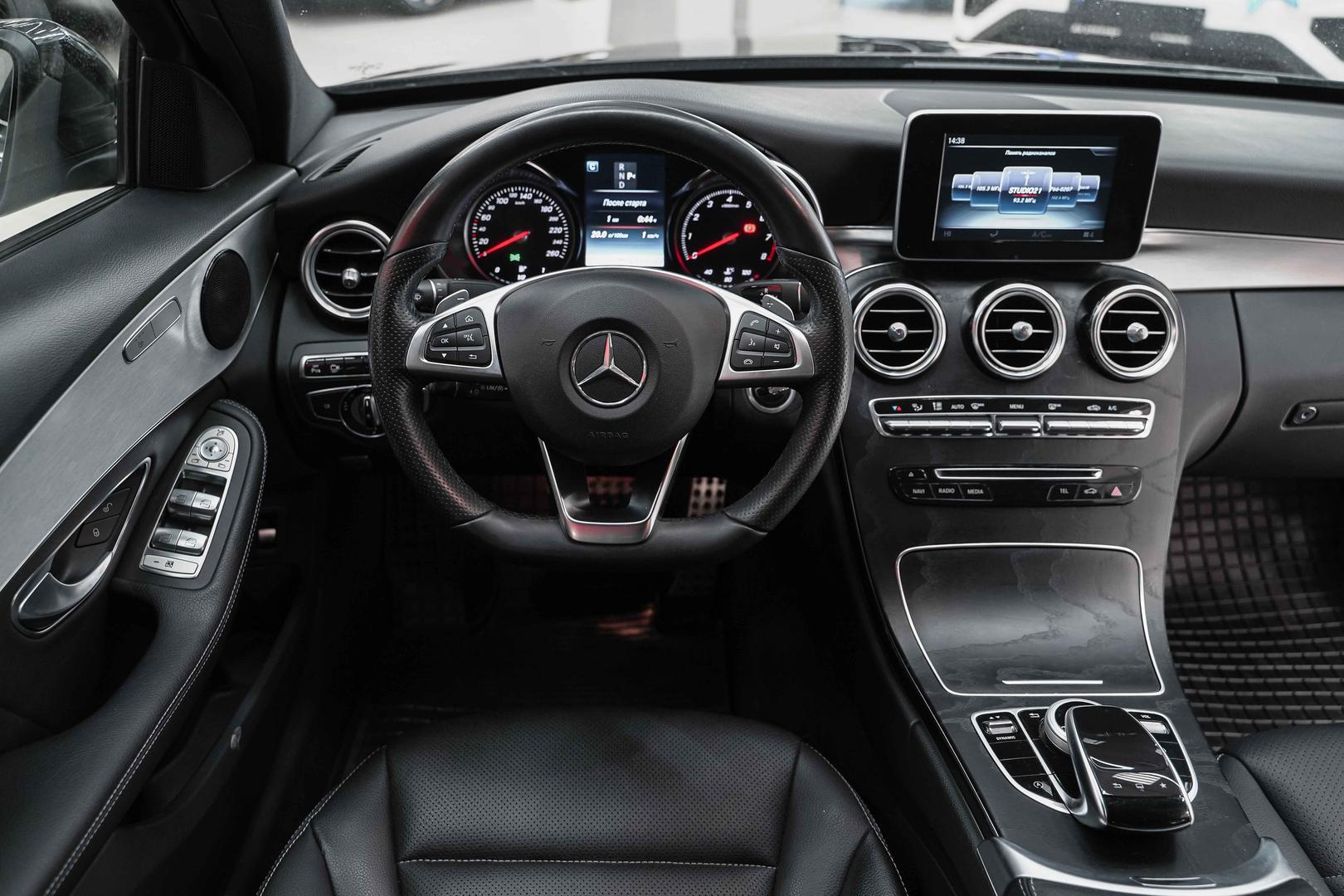Mercedes-Benz C-Класс 2016, черный, ДЦ Орехово