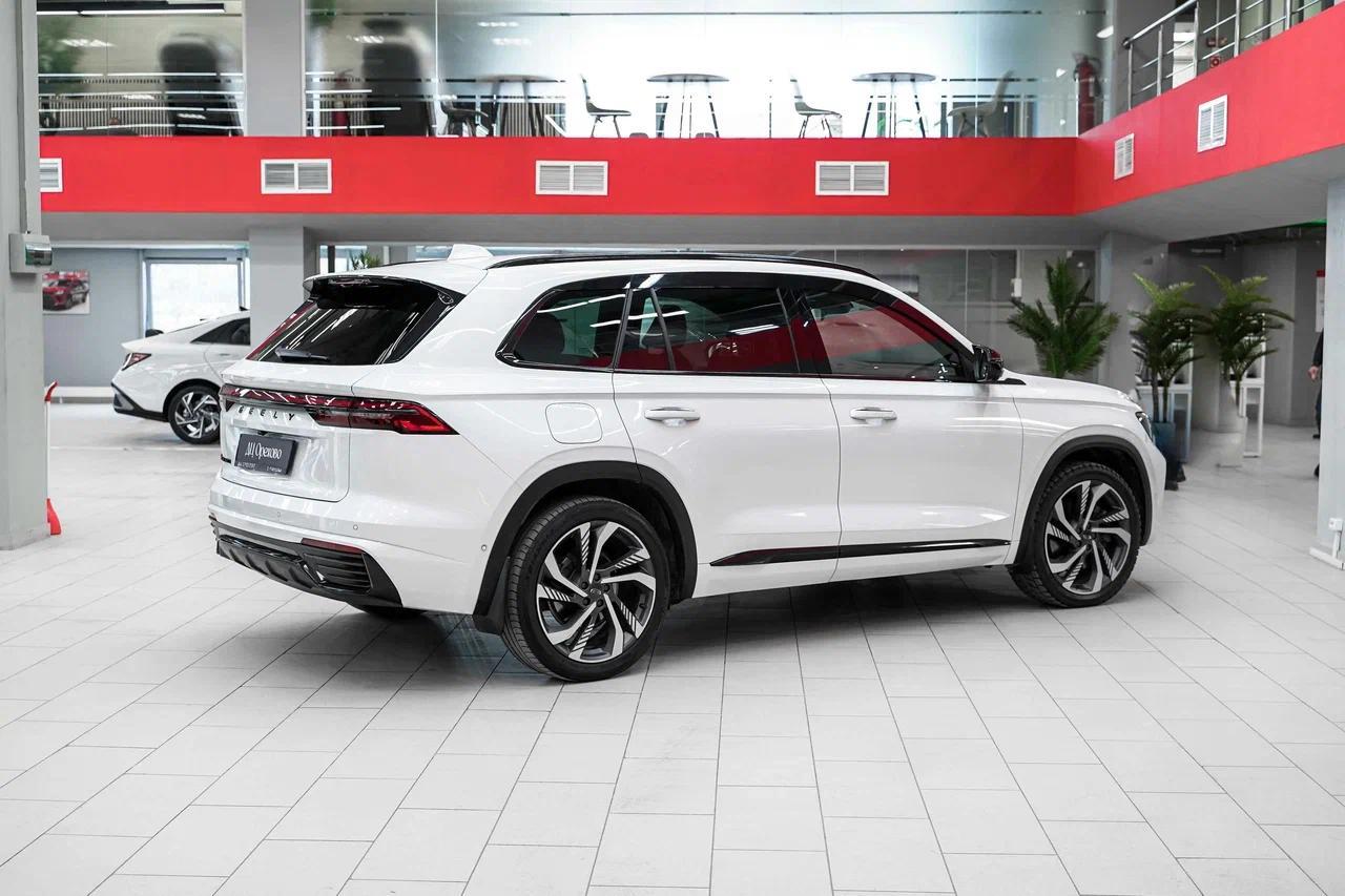 Geely Monjaro 2023, белый, ДЦ Орехово