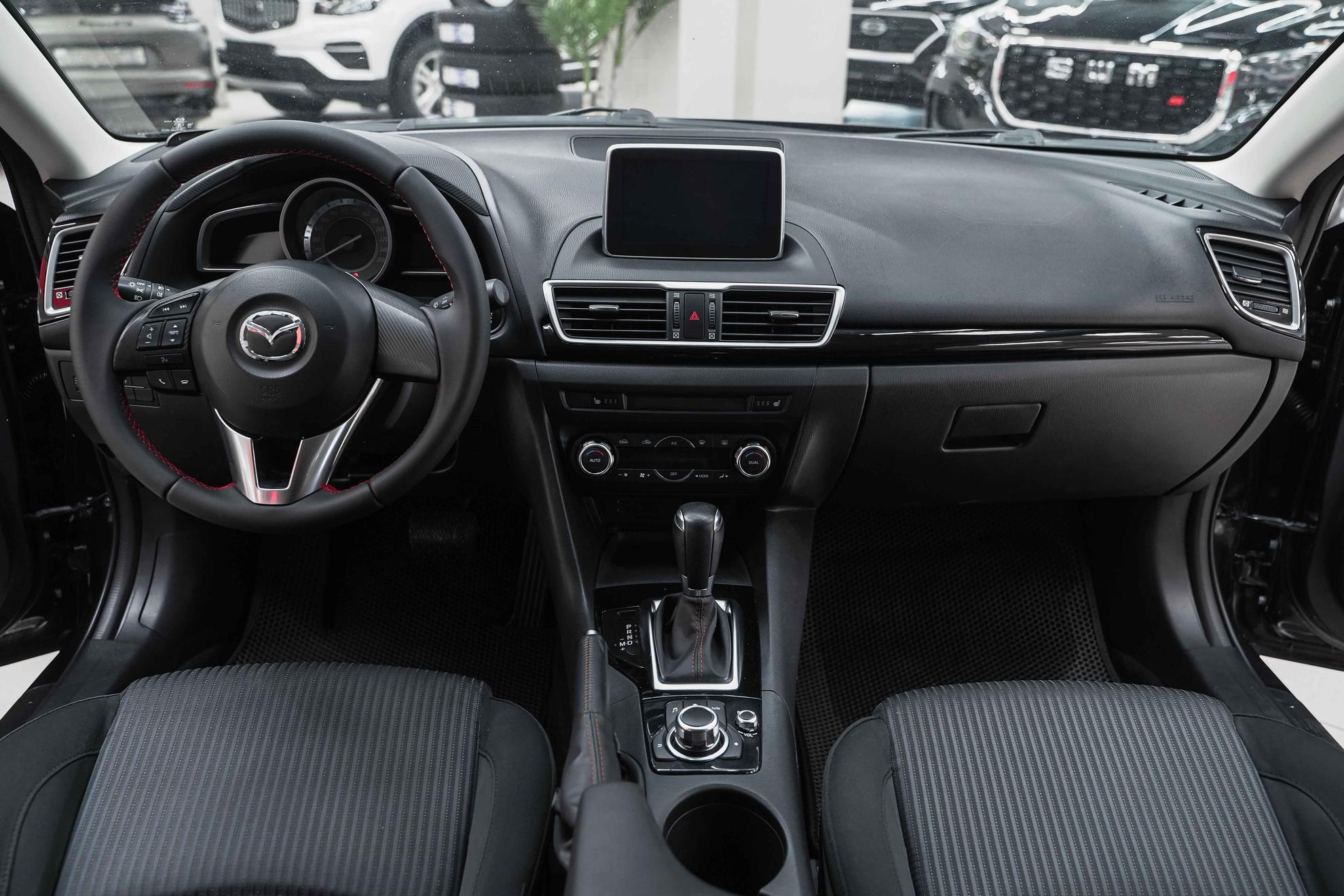 Mazda 3 2013, черный, ДЦ Орехово