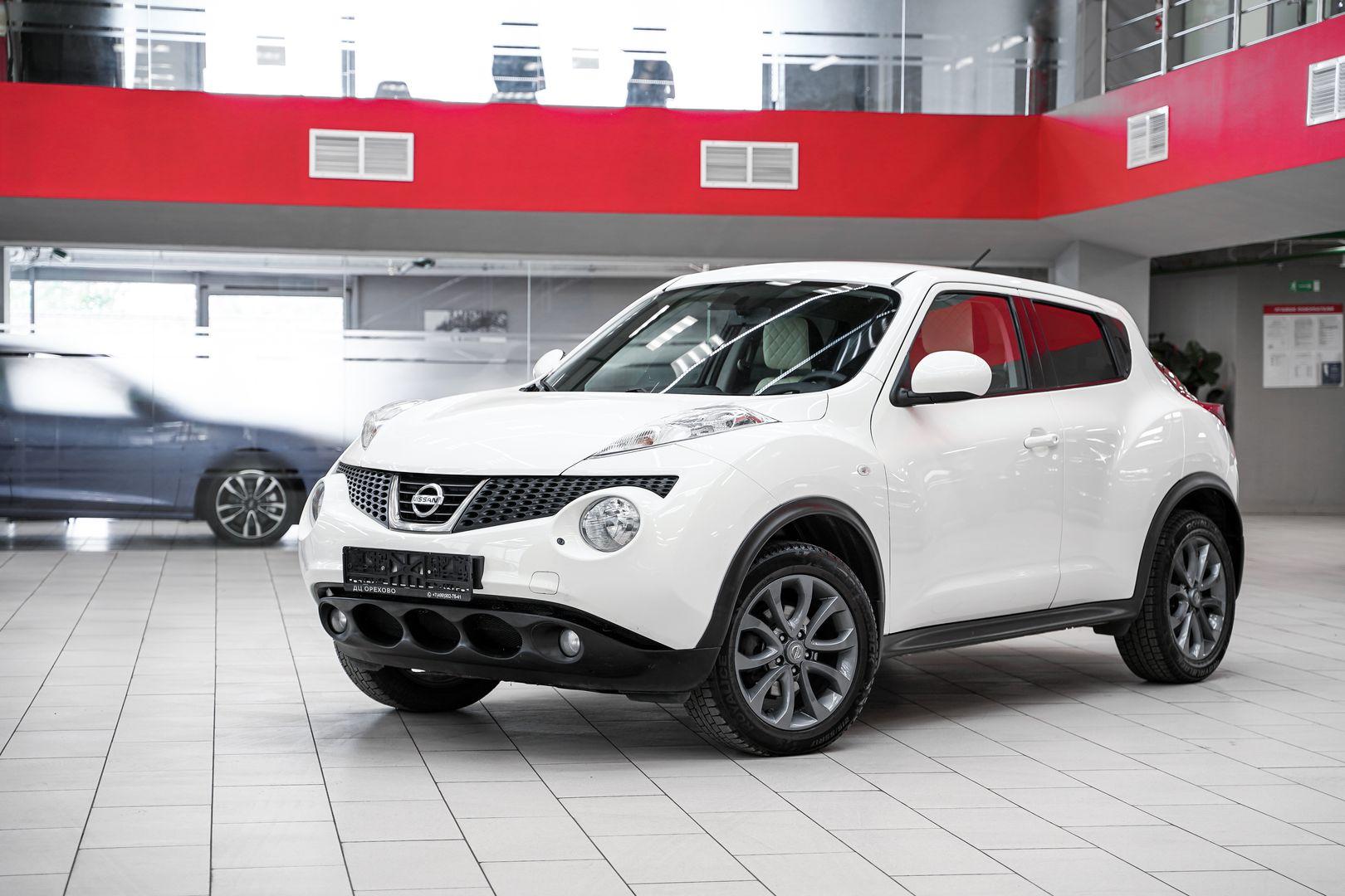 Nissan Juke 2013, белый, ДЦ Орехово