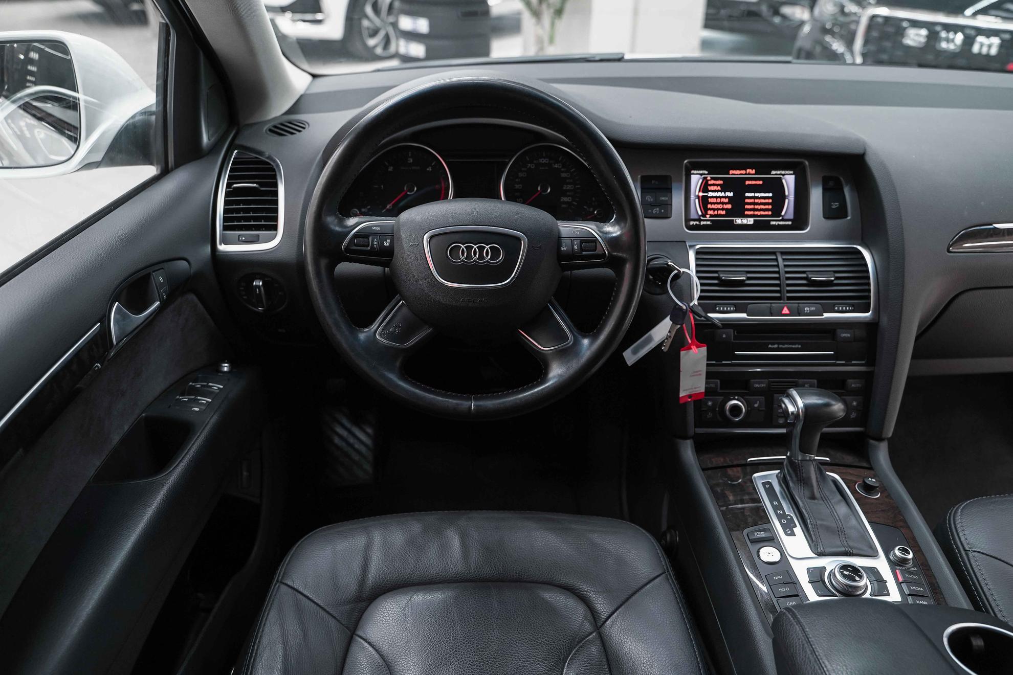 Audi Q7 2012, белый, ДЦ Орехово