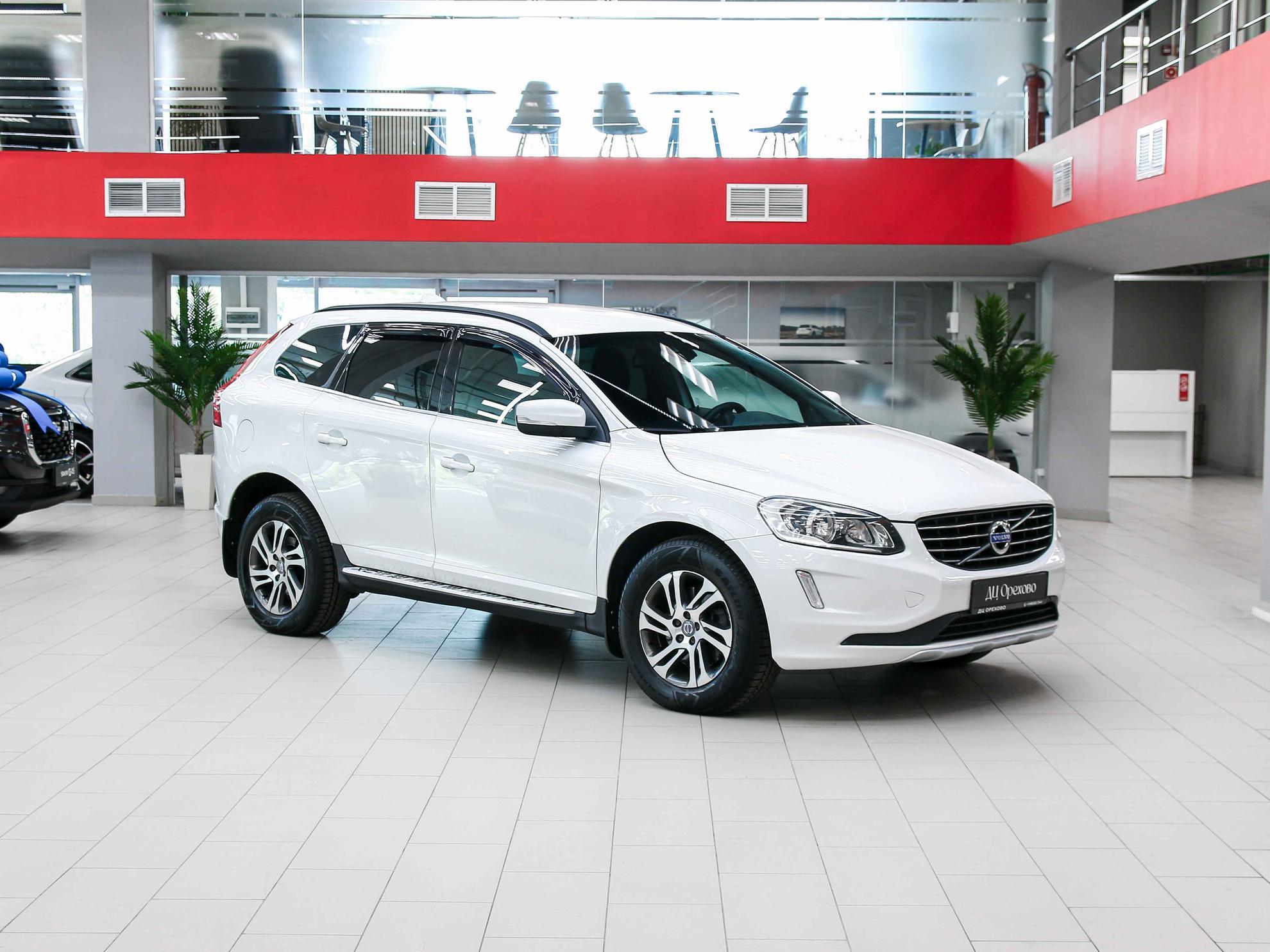Volvo XC60 2015, белый, ДЦ Орехово