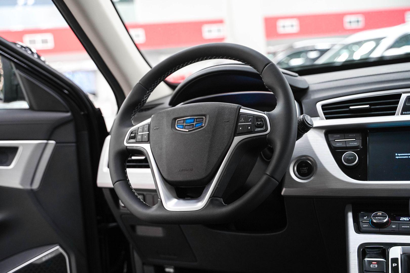 Geely Atlas 2018, черный, ДЦ Орехово