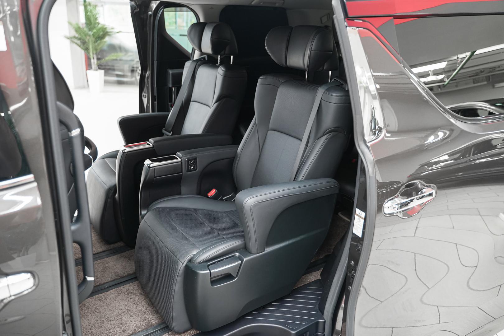 Toyota Alphard 2020, коричневый, ДЦ Орехово