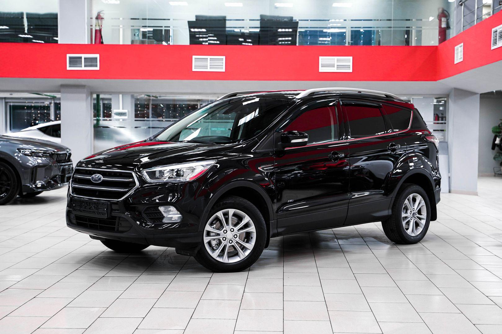 Ford Kuga 2018, черный, ДЦ Орехово