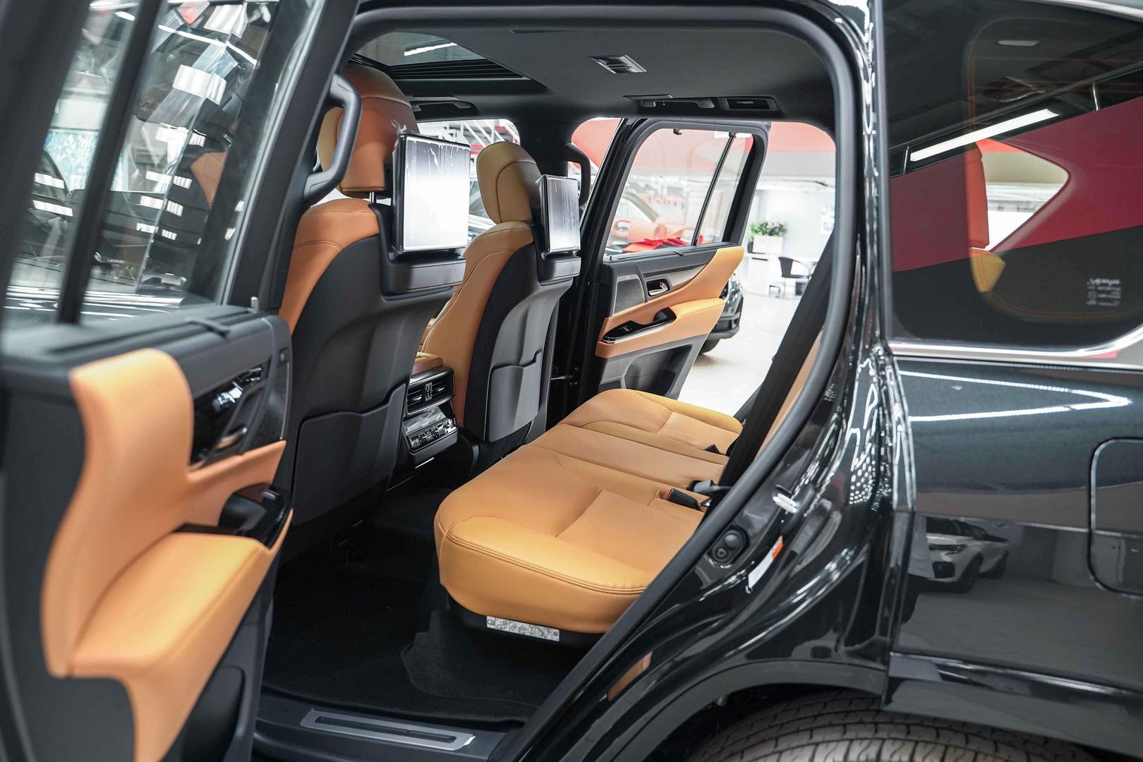 Lexus LX 2026, черный, ДЦ Орехово