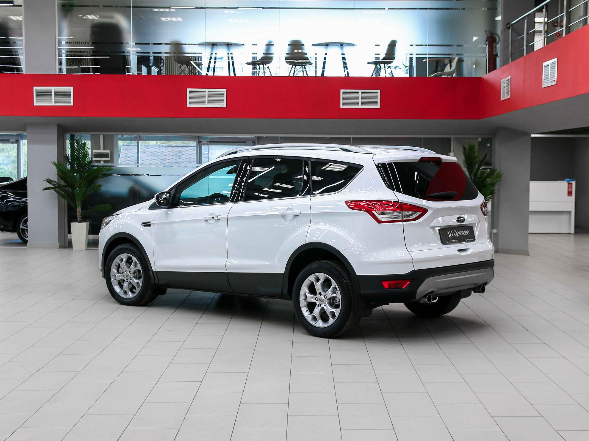 Ford Kuga 2014, белый, ДЦ Орехово