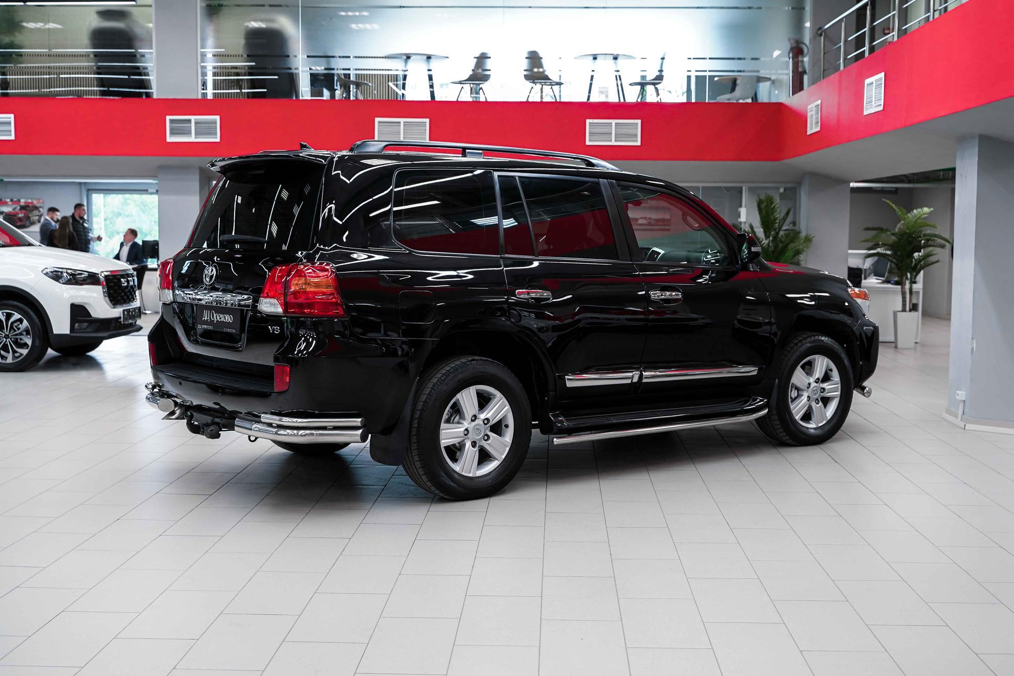 Toyota Land Cruiser 2014, черный, ДЦ Орехово