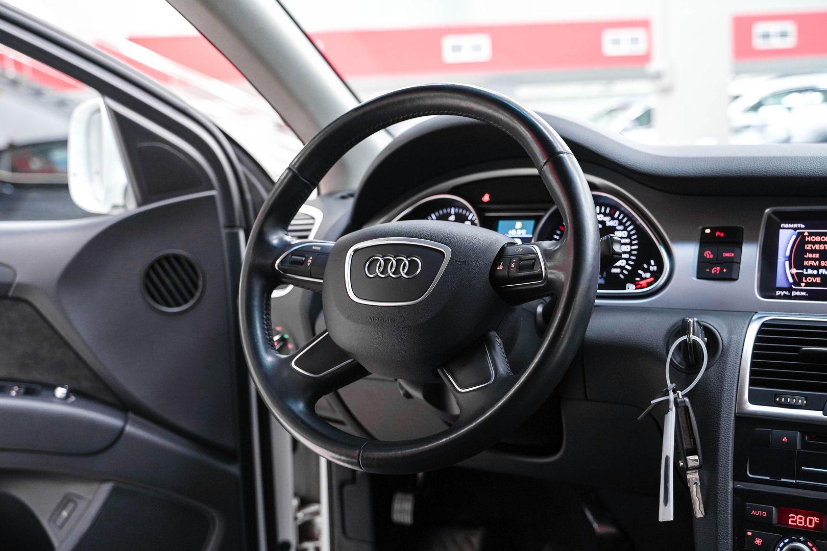 Audi Q7 2013, белый, ДЦ Орехово