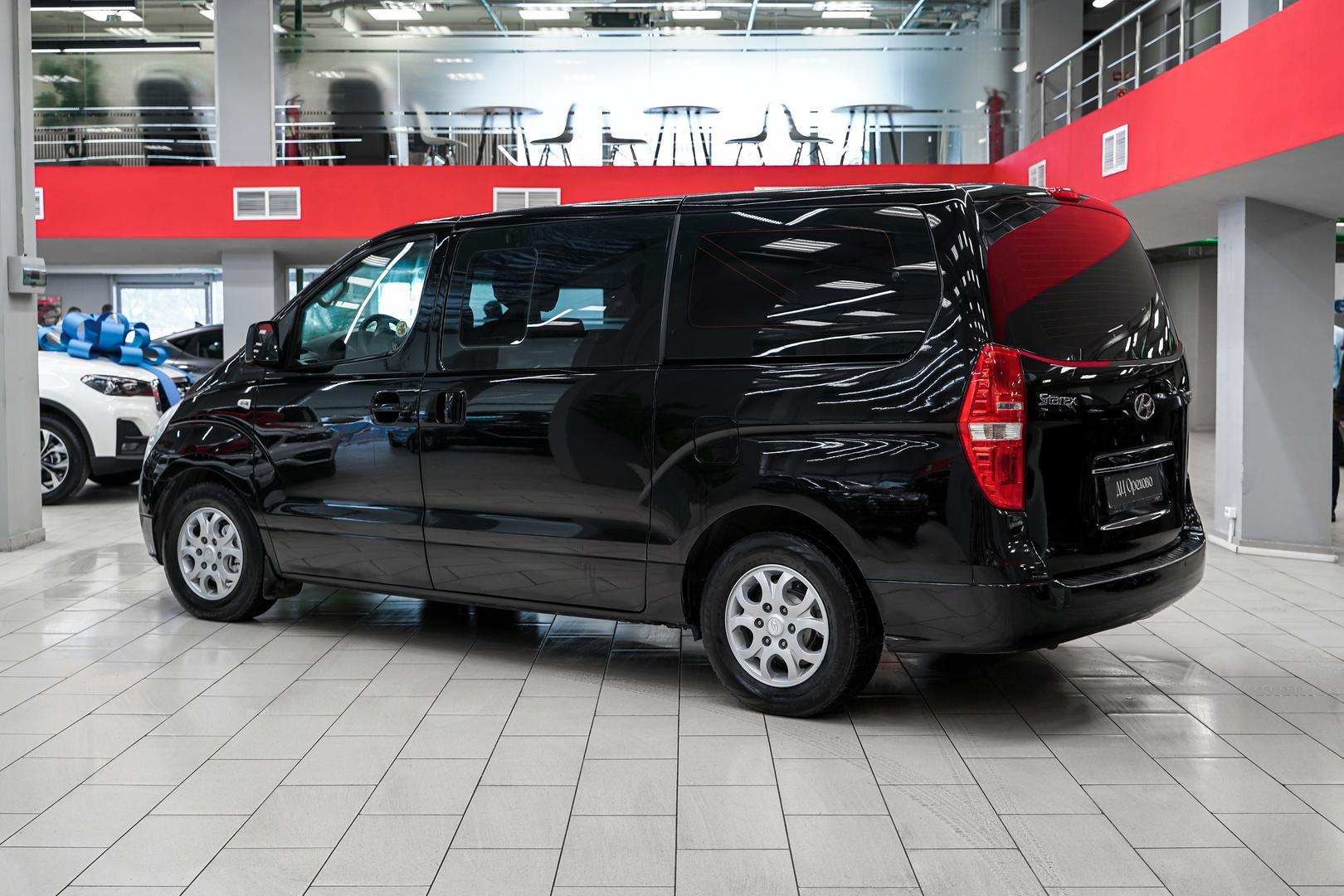 Hyundai Grand Starex 2009, черный, ДЦ Орехово
