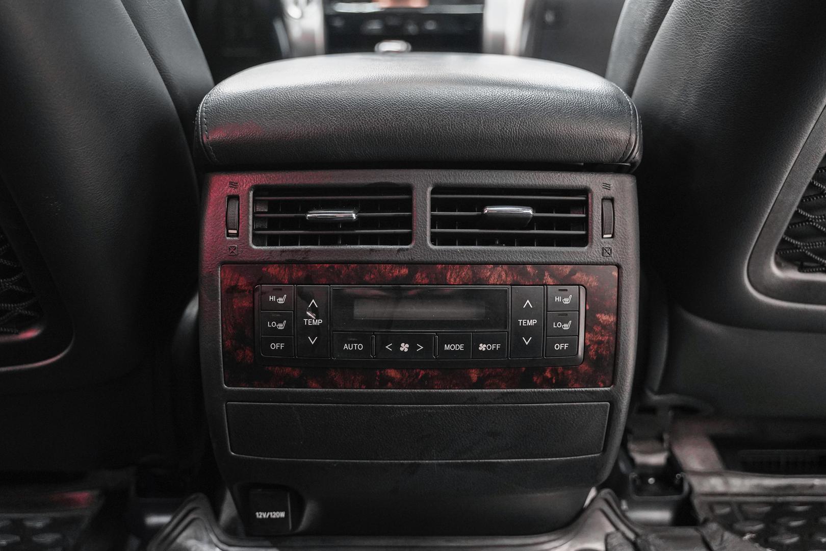 Toyota Land Cruiser 2014, белый, ДЦ Орехово