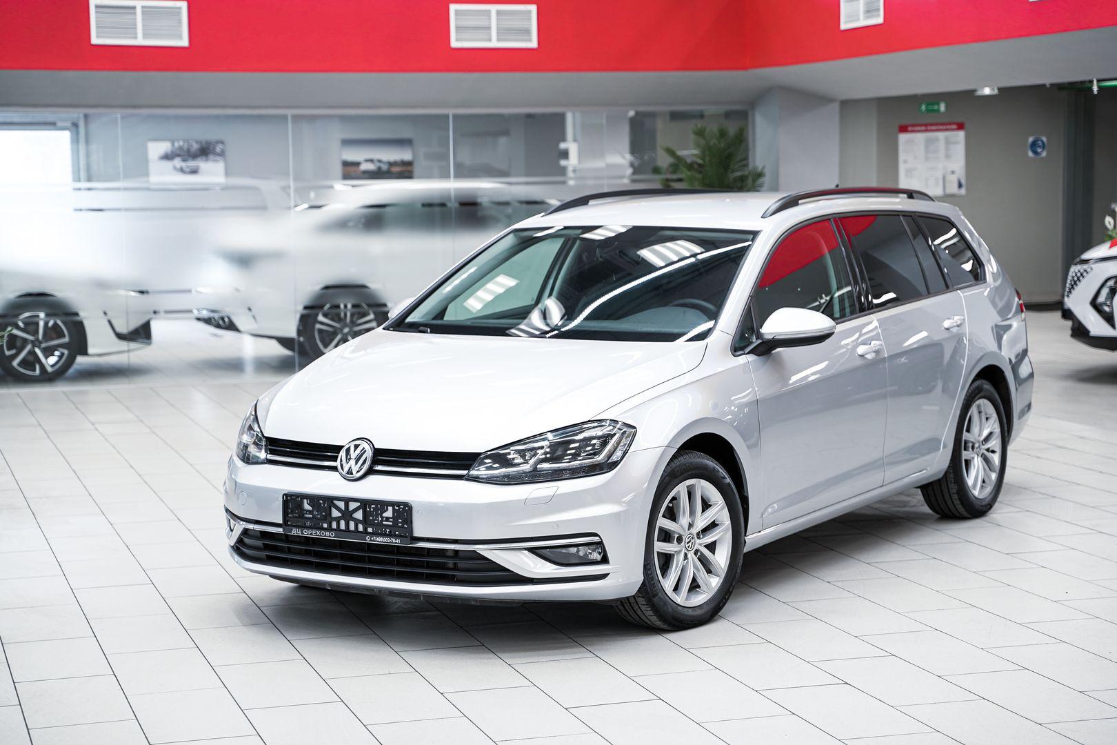 Volkswagen Golf 2019, серый, ДЦ Орехово