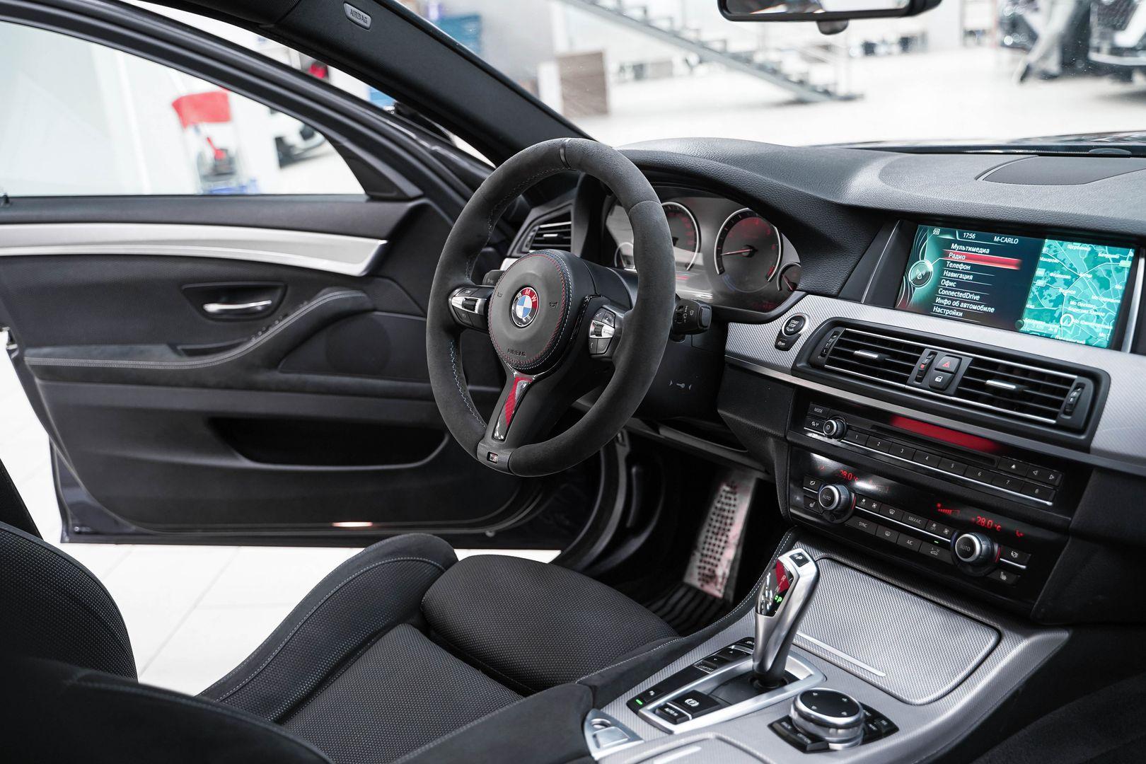 BMW 5 серии 2014, синий, ДЦ Орехово
