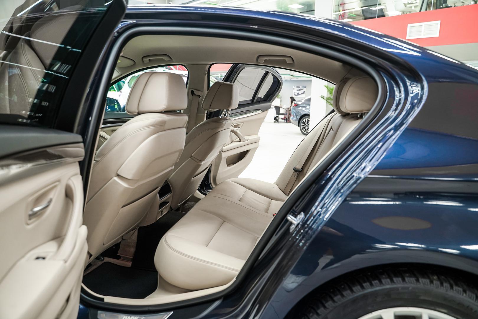 BMW 5 серии 2014, синий, ДЦ Орехово