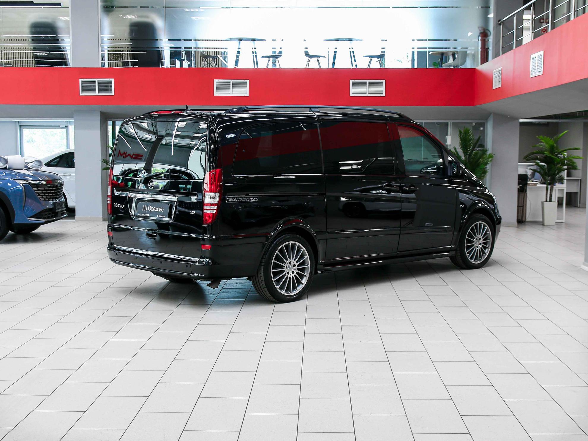 Mercedes-Benz Viano 2011, черный, ДЦ Орехово