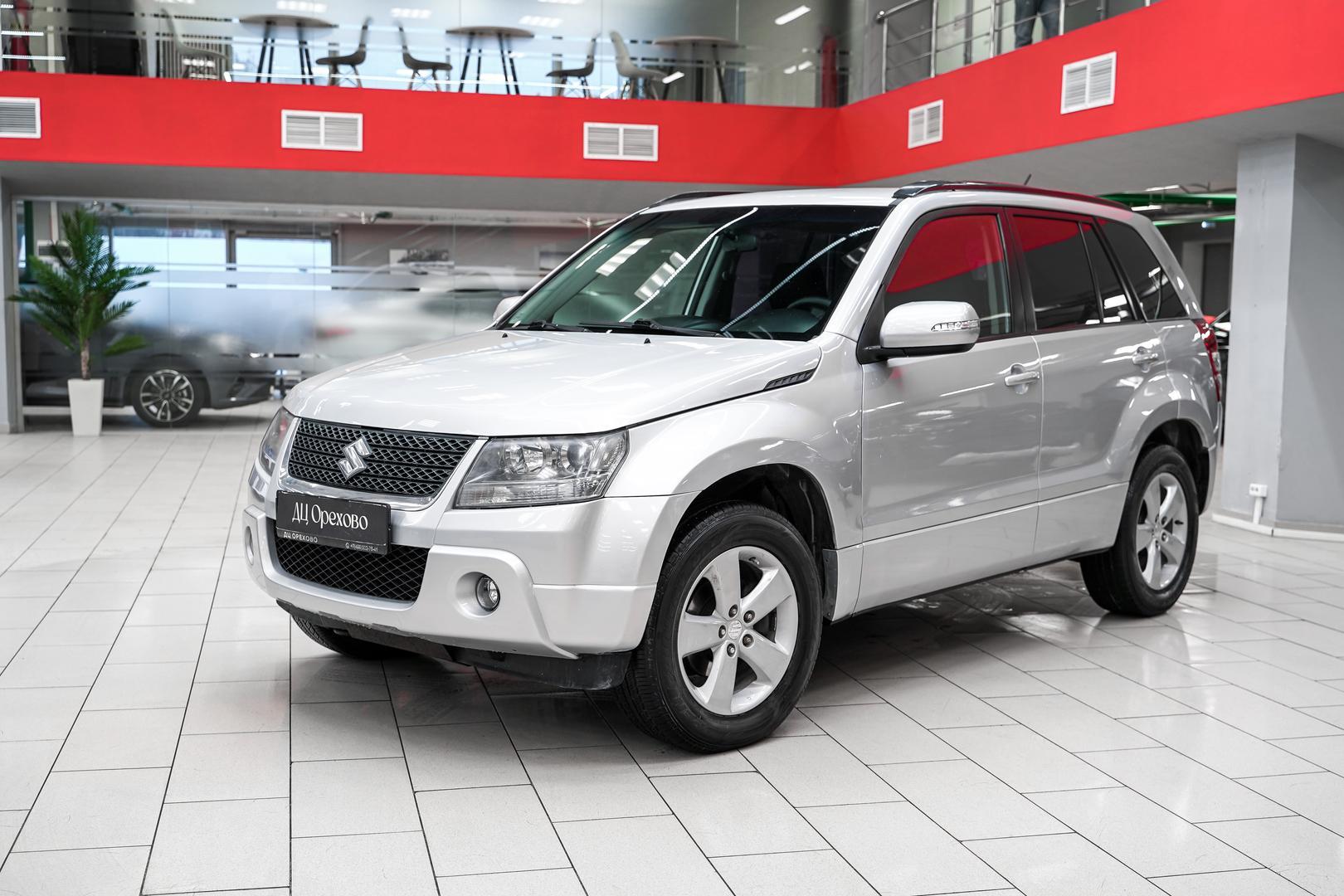 Suzuki Grand Vitara 2010, серебряный, ДЦ Орехово