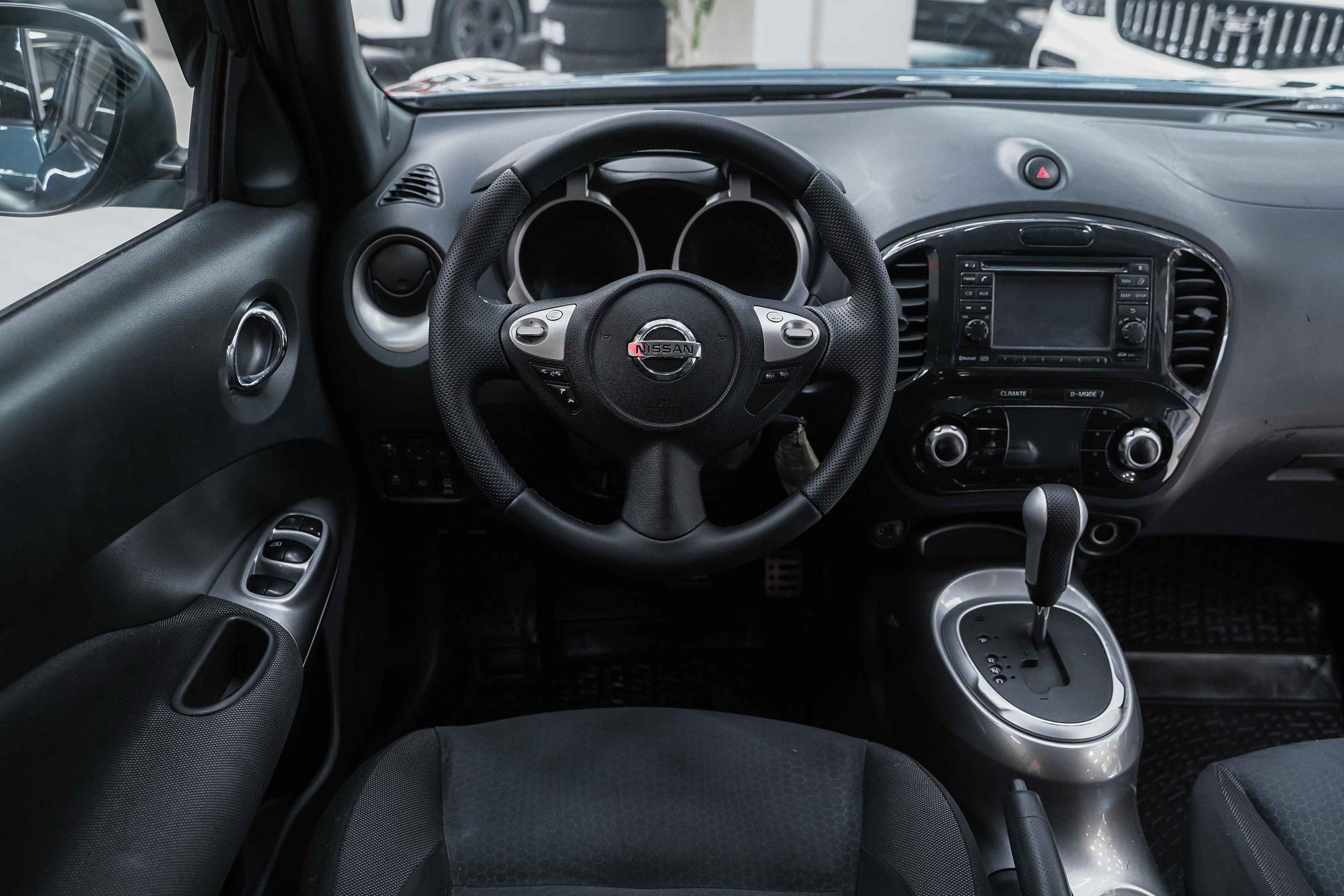 Nissan Juke 2012, синий, ДЦ Орехово