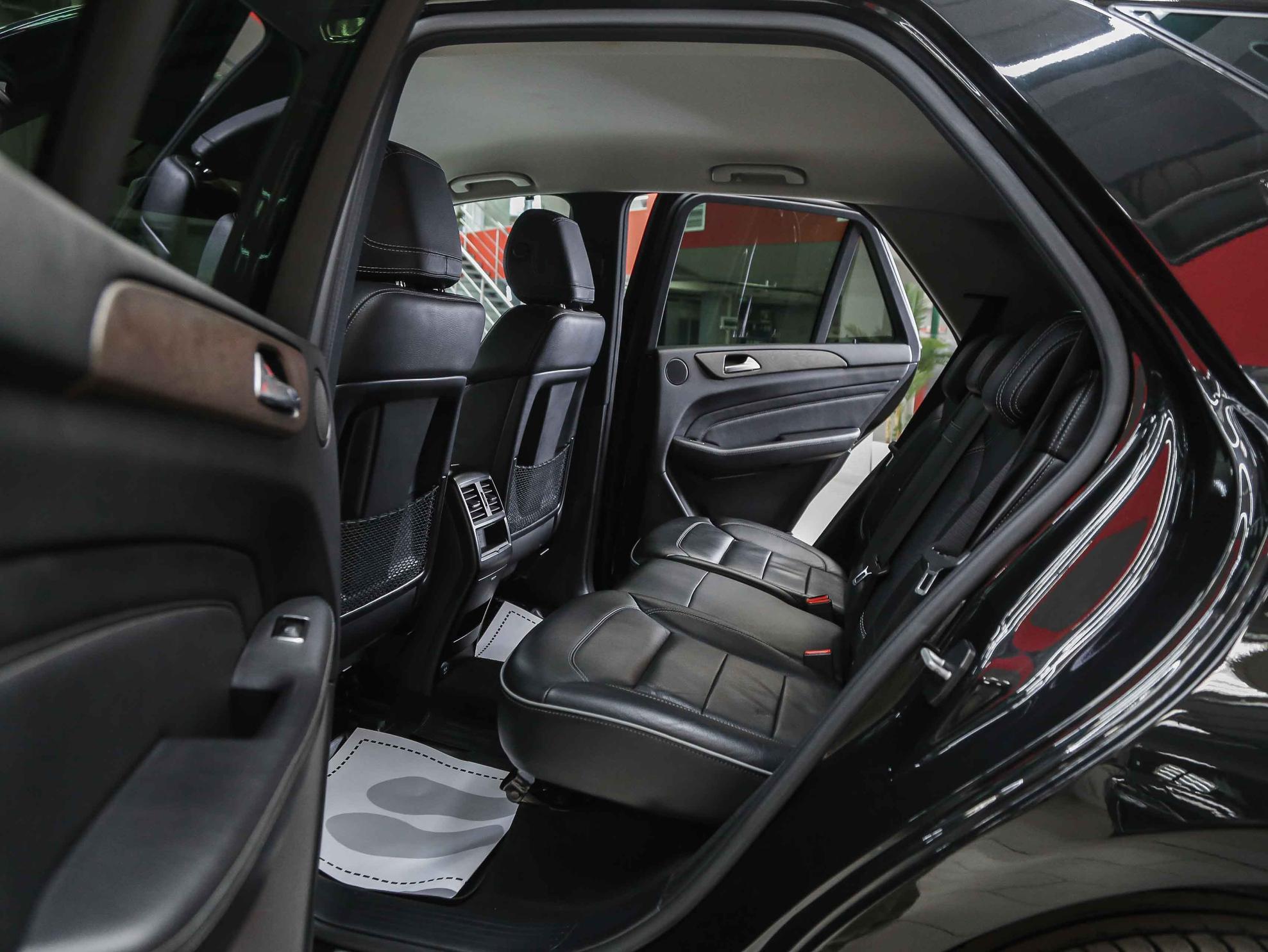 Mercedes-Benz M-Класс 2013, черный, ДЦ Орехово