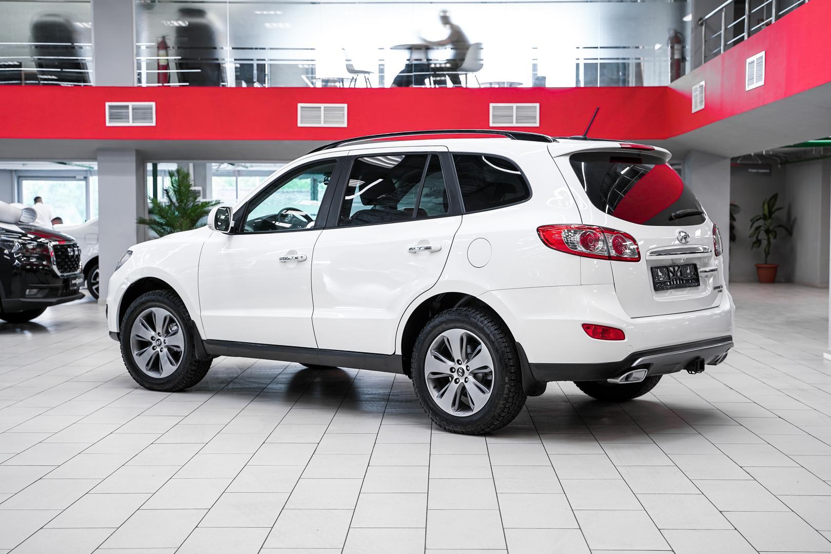 Hyundai Santa Fe 2011, белый, ДЦ Орехово