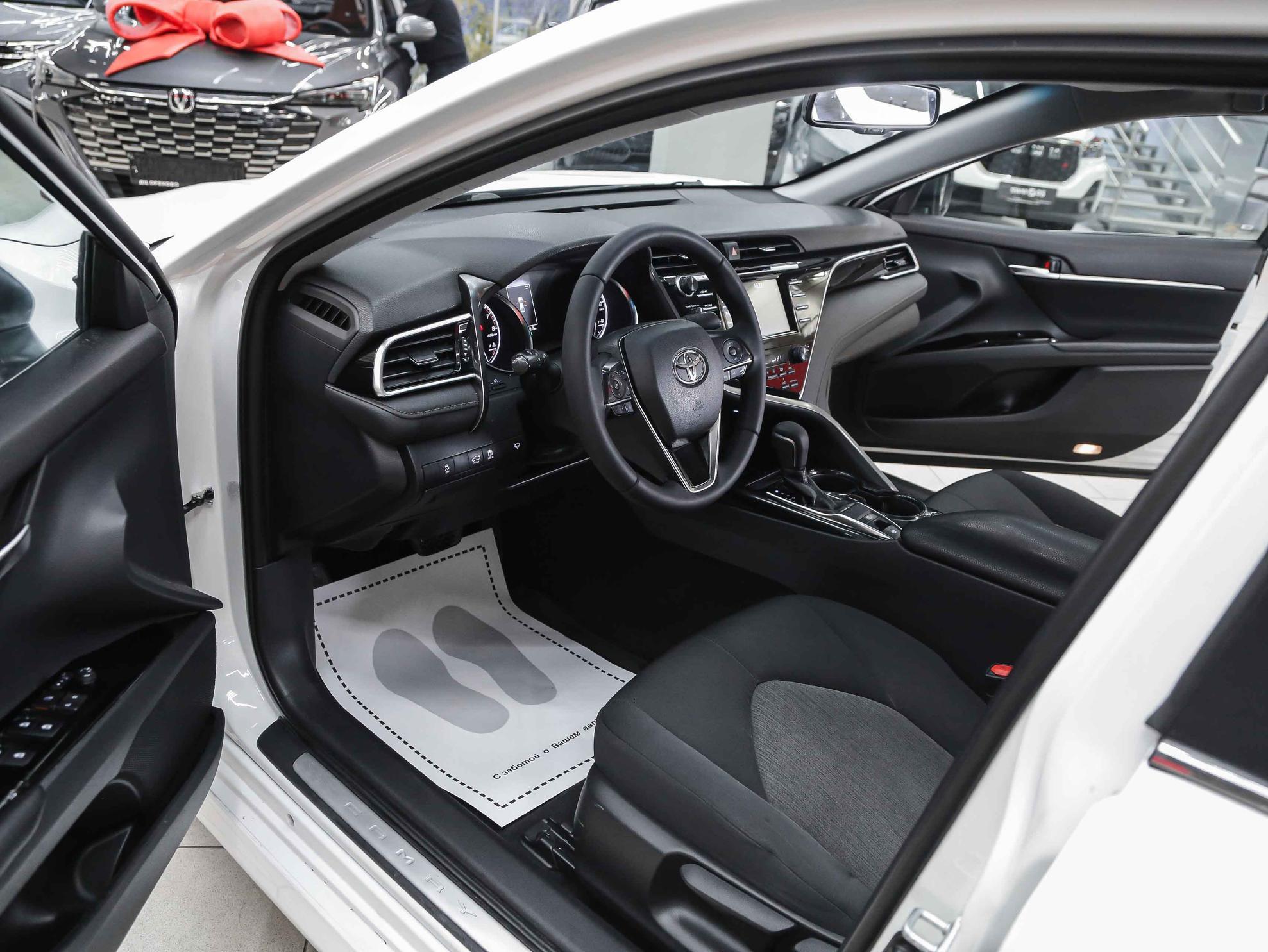 Toyota Camry 2020, белый, ДЦ Орехово