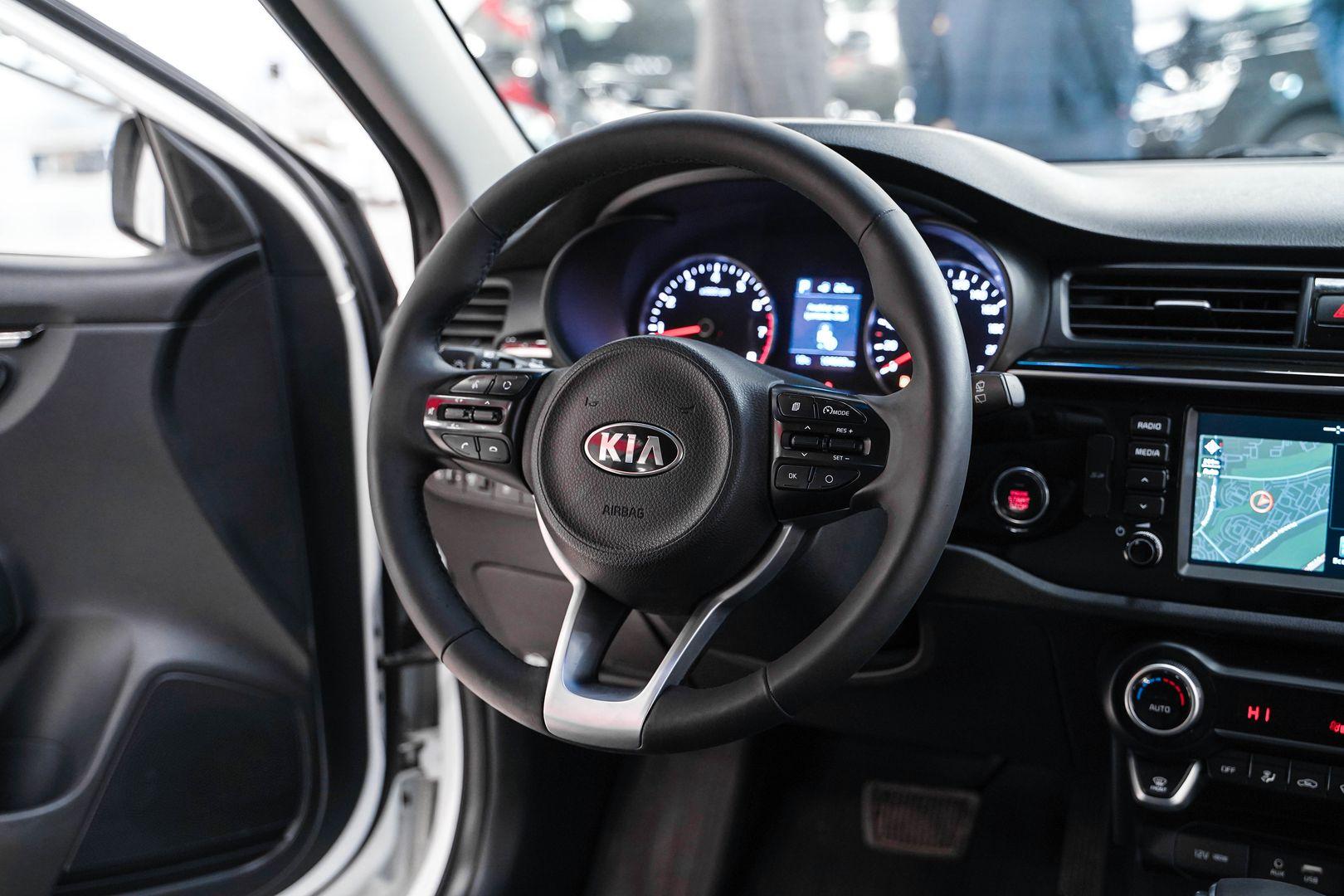Kia Rio X-Line 2018, белый, ДЦ Орехово