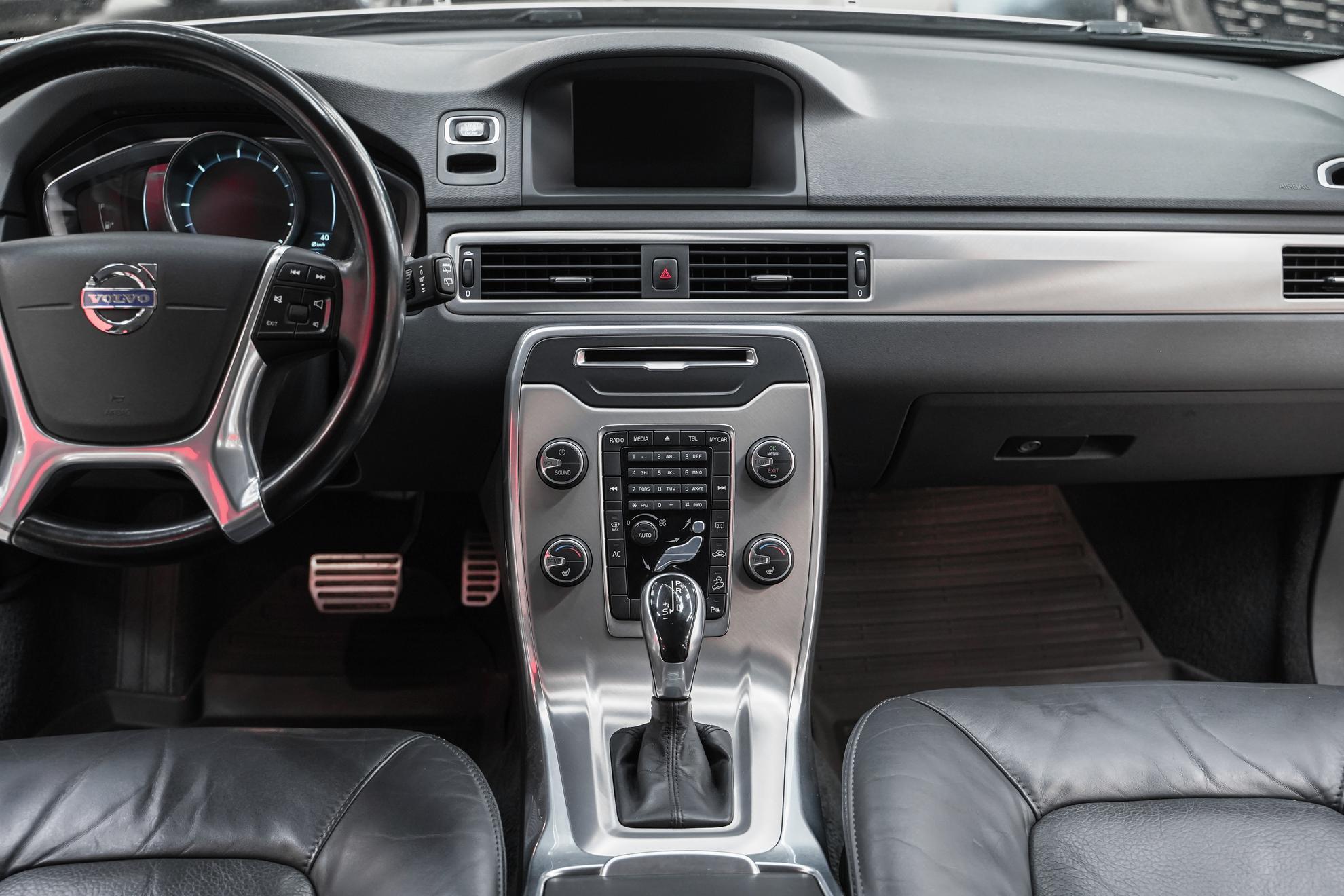 Volvo XC70 2013, бежевый, ДЦ Орехово