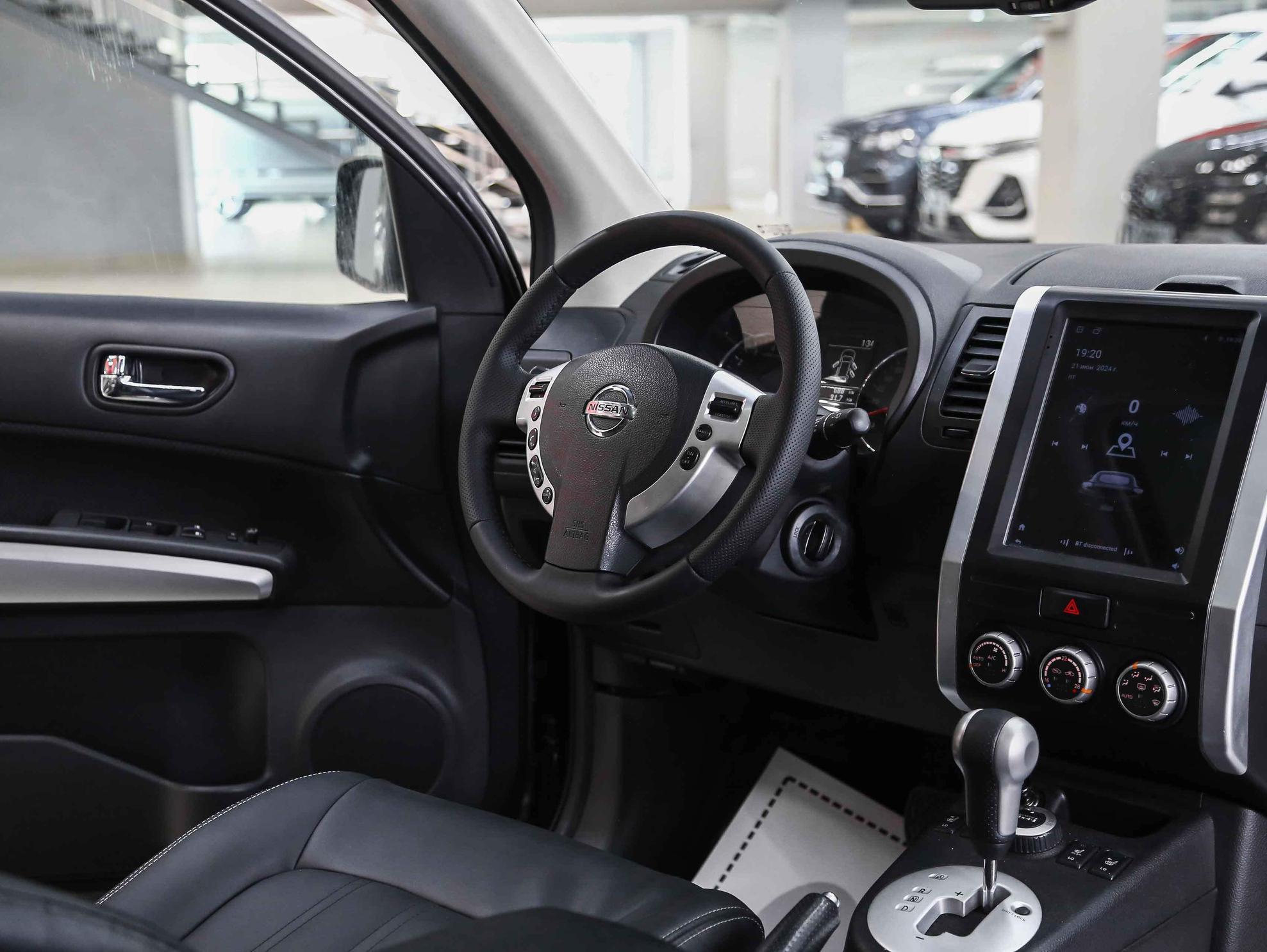 Nissan X-Trail 2011, серый, ДЦ Орехово