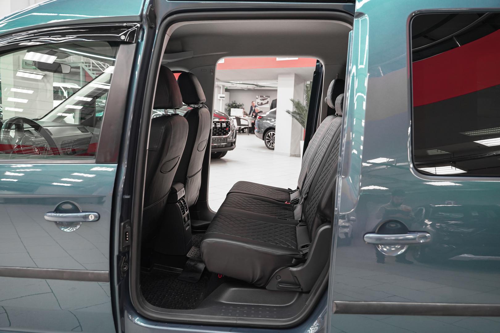 Volkswagen Caddy 2018, зеленый, ДЦ Орехово