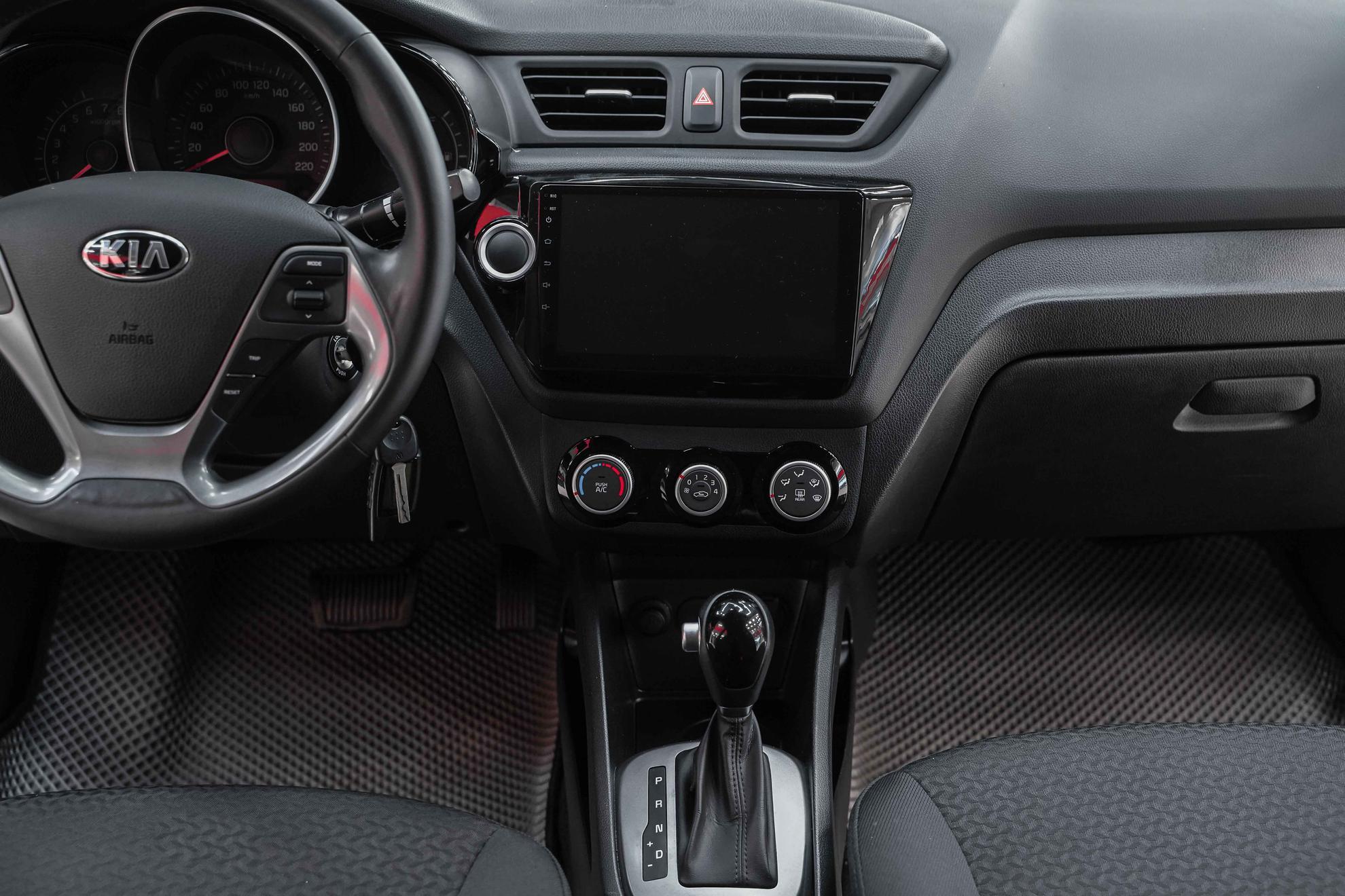 Kia Rio 2017, серый, ДЦ Орехово
