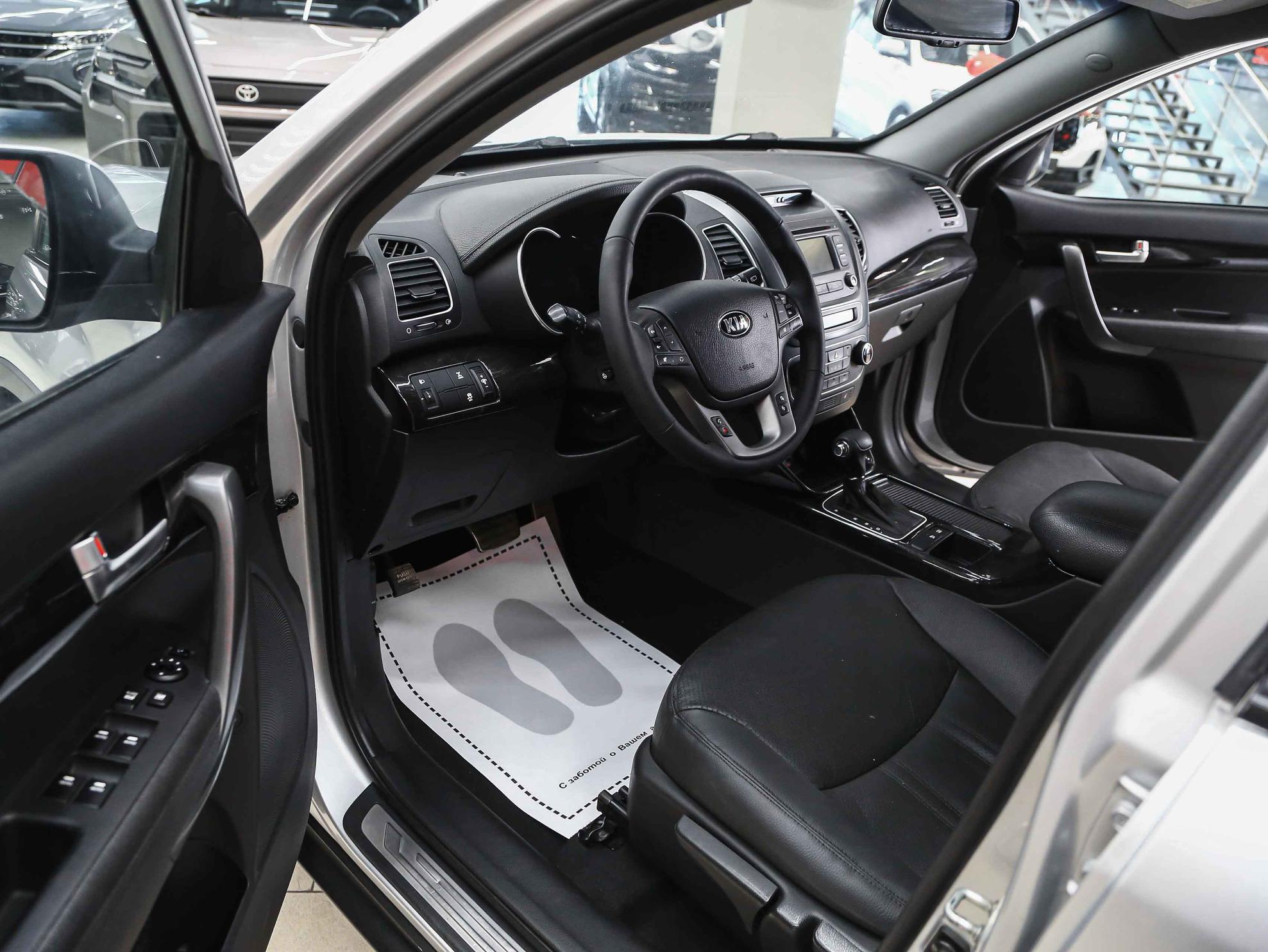 Kia Sorento 2013, серебряный, ДЦ Орехово