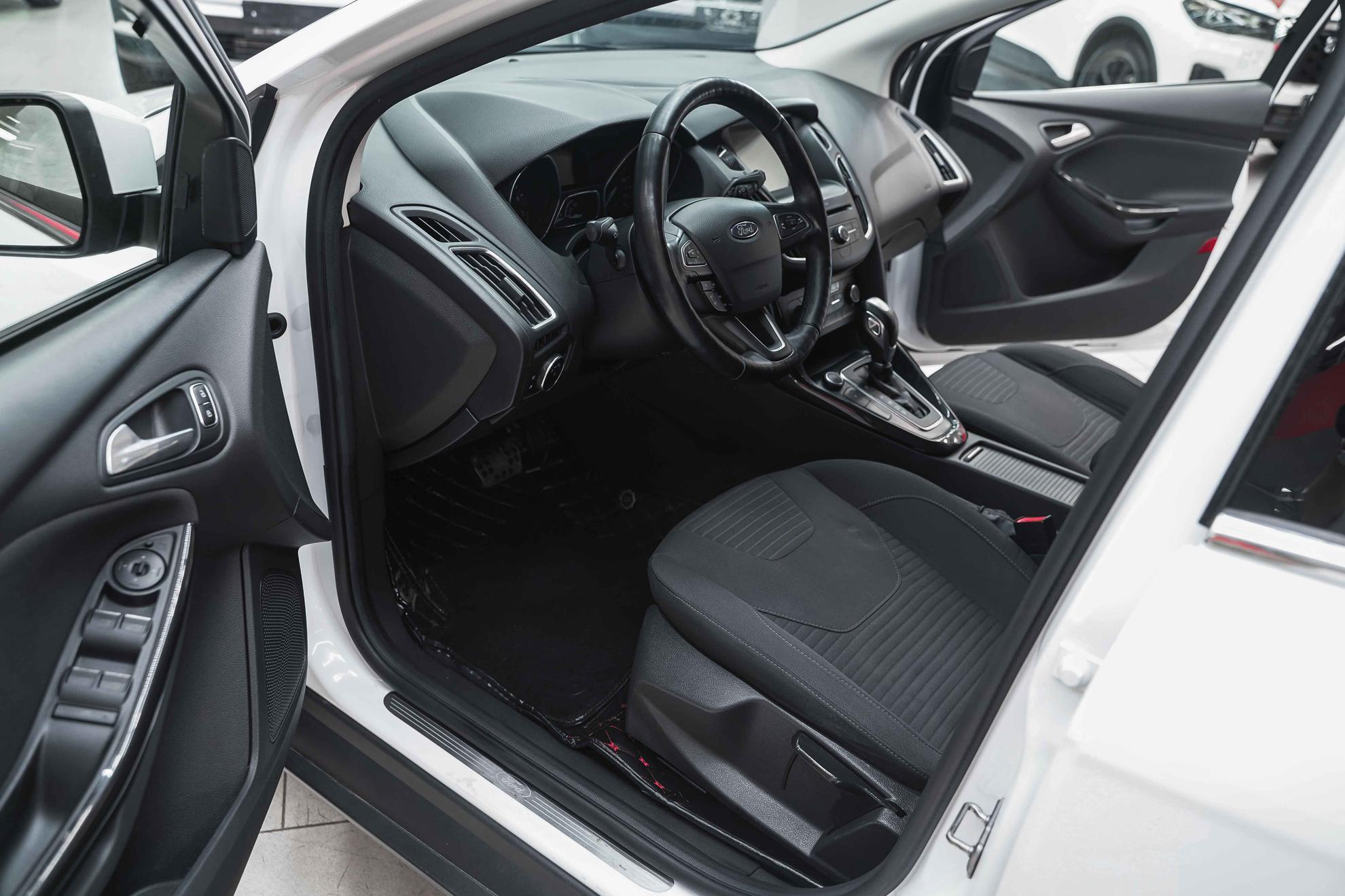 Ford Focus 2017, белый, ДЦ Орехово