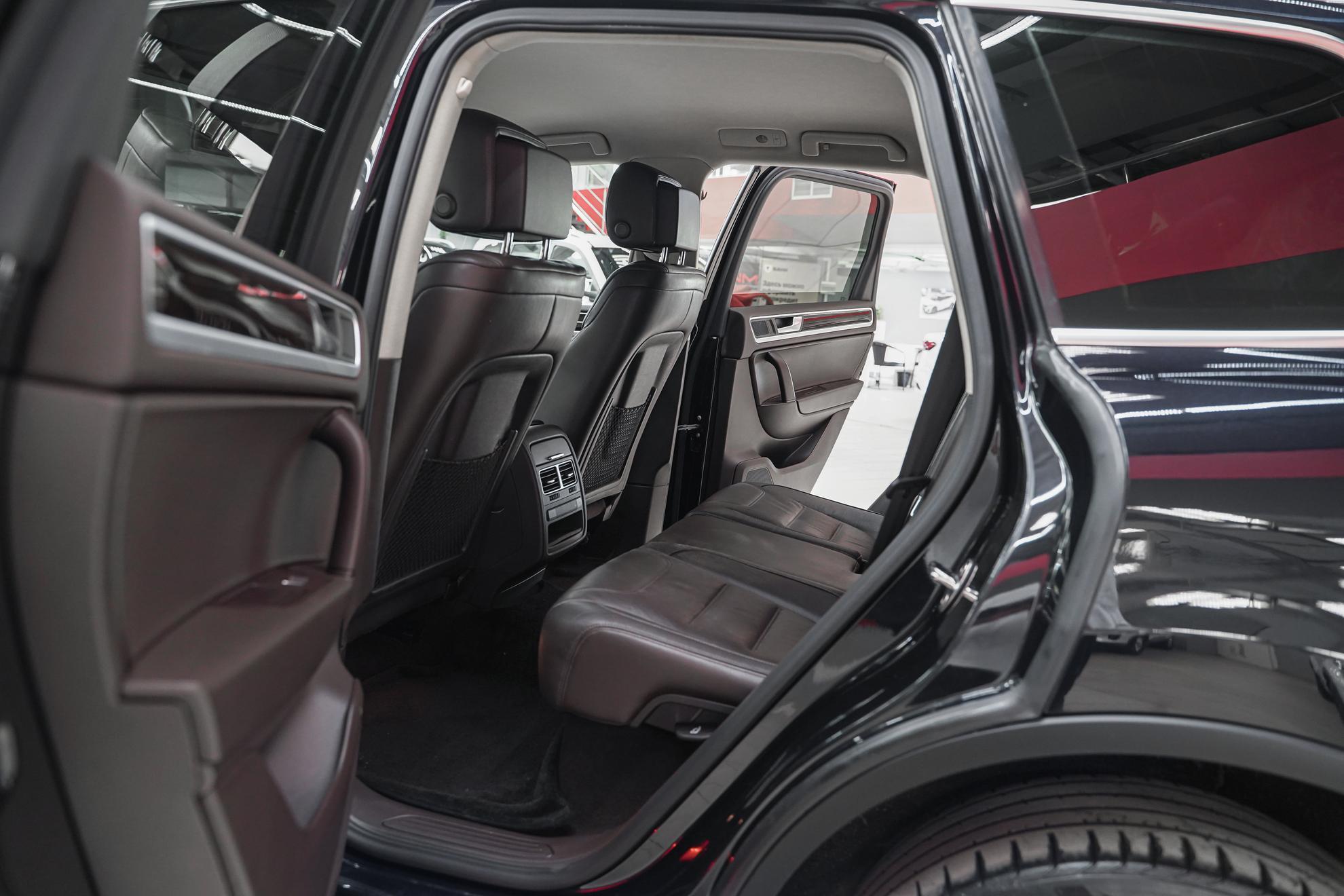 Volkswagen Touareg 2012, черный, ДЦ Орехово