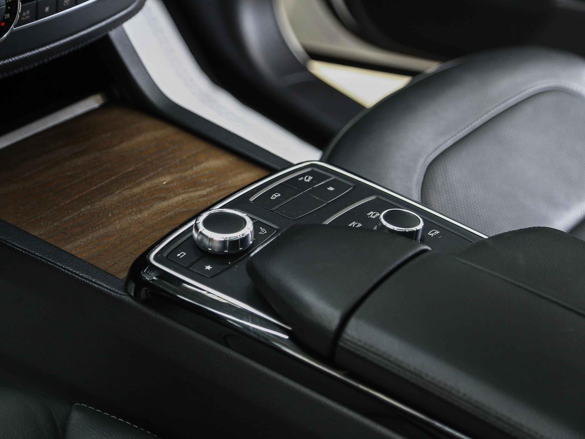 Mercedes-Benz GLS 2017, белый, ДЦ Орехово