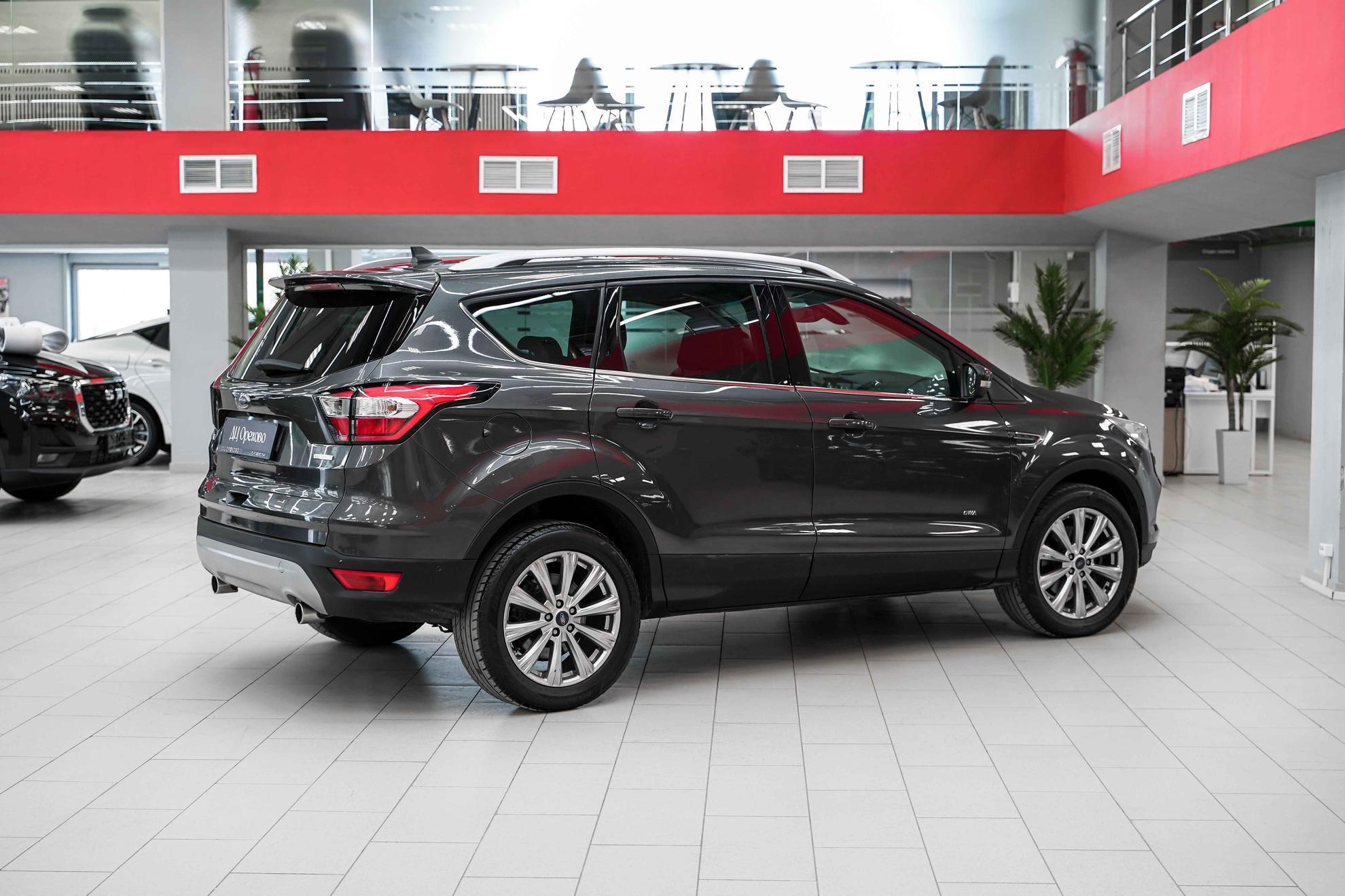 Ford Kuga 2017, серый, ДЦ Орехово