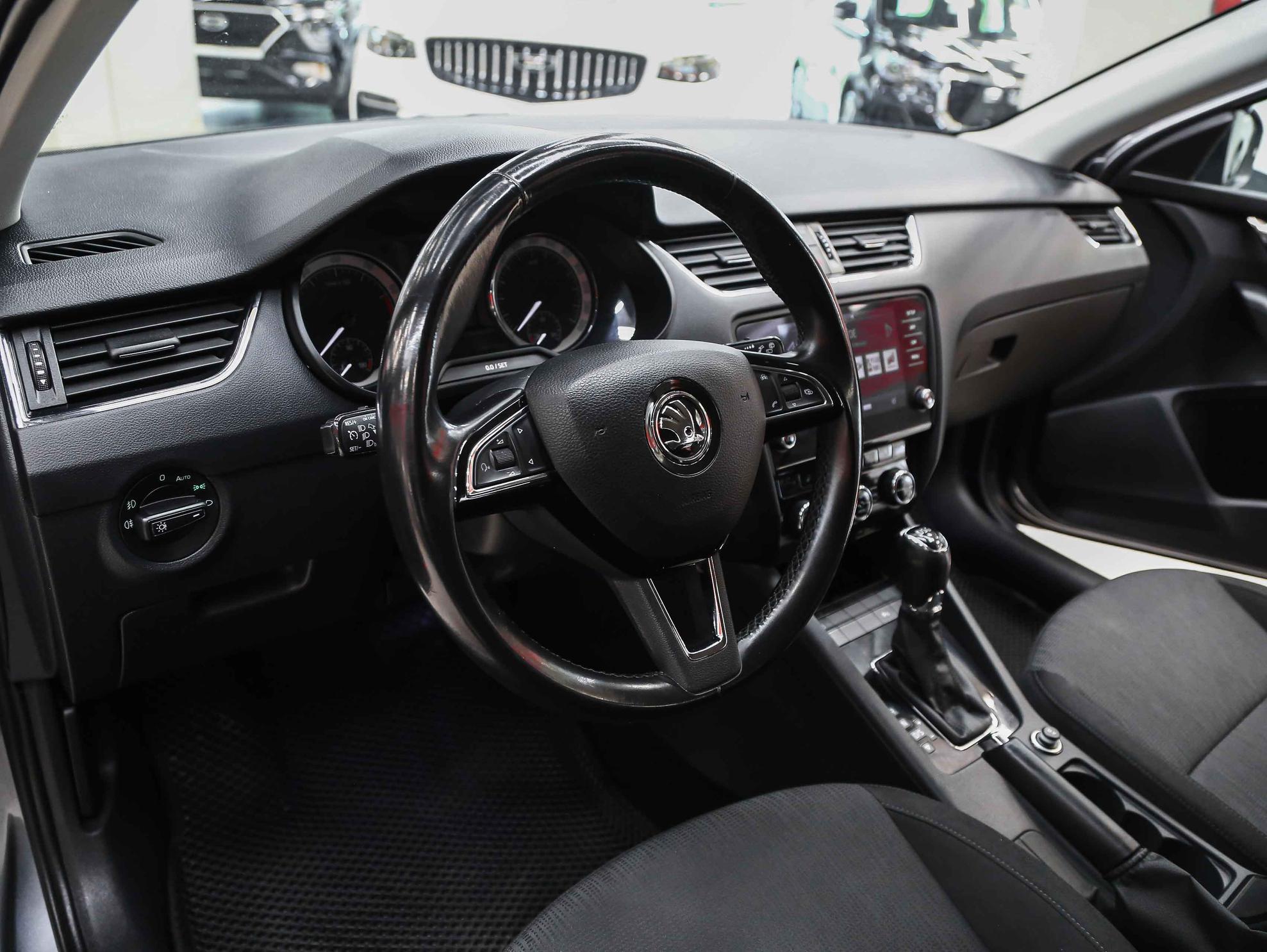 Skoda Octavia 2018, серый, ДЦ Орехово