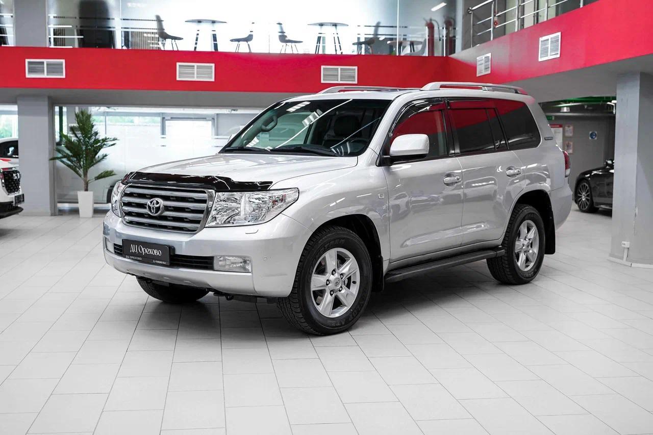 Toyota Land Cruiser 2011, серебряный, ДЦ Орехово