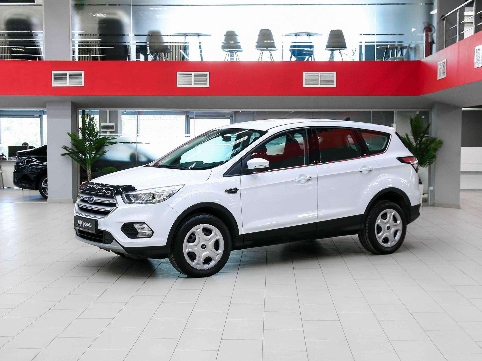 Ford Kuga 2018, белый, ДЦ Орехово