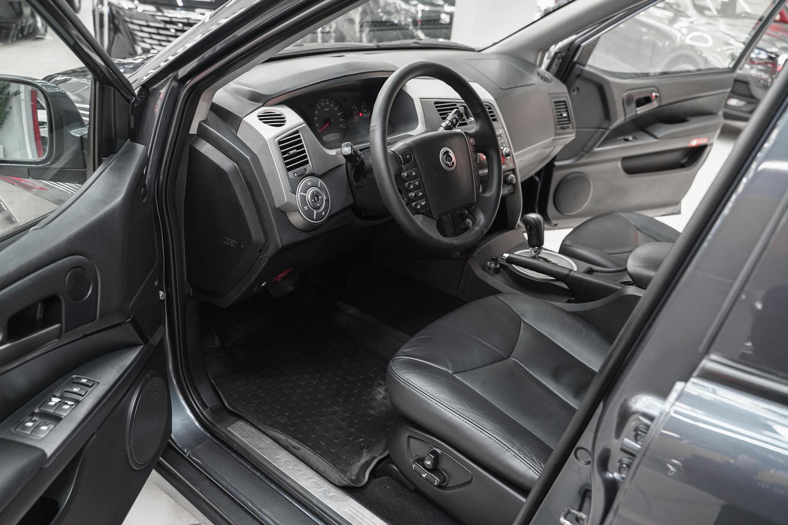 SsangYong Kyron 2012, серый, ДЦ Орехово