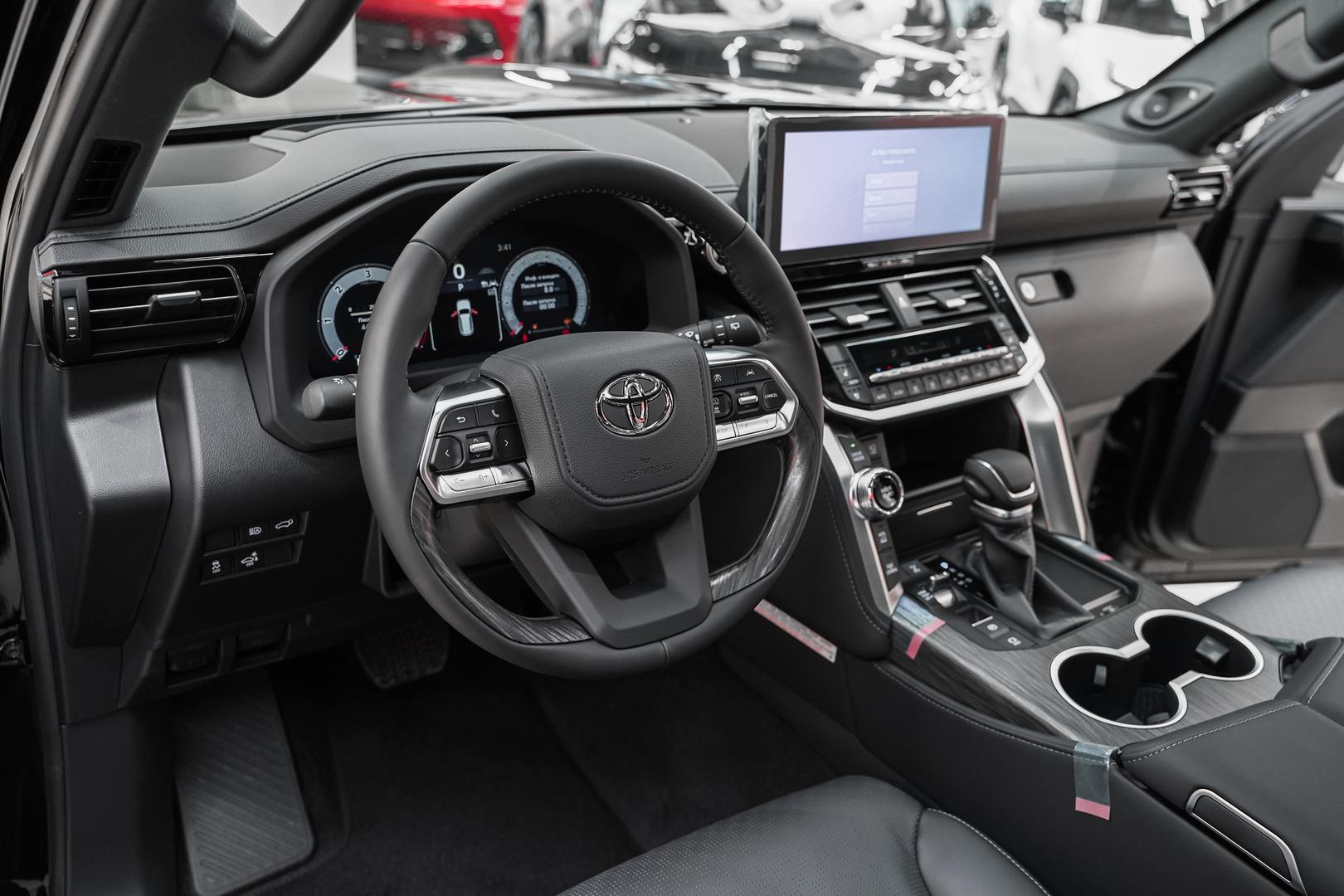 Toyota Land Cruiser 2025, черный, ДЦ Орехово