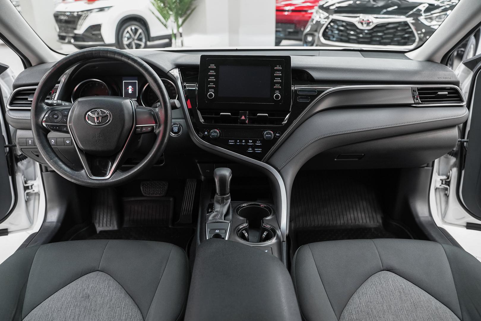 Toyota Camry 2021, белый, ДЦ Орехово