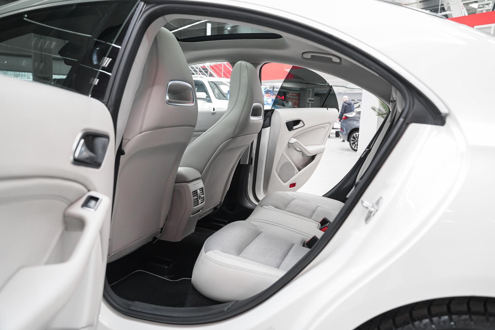 Mercedes-Benz CLA 2014, белый, ДЦ Орехово