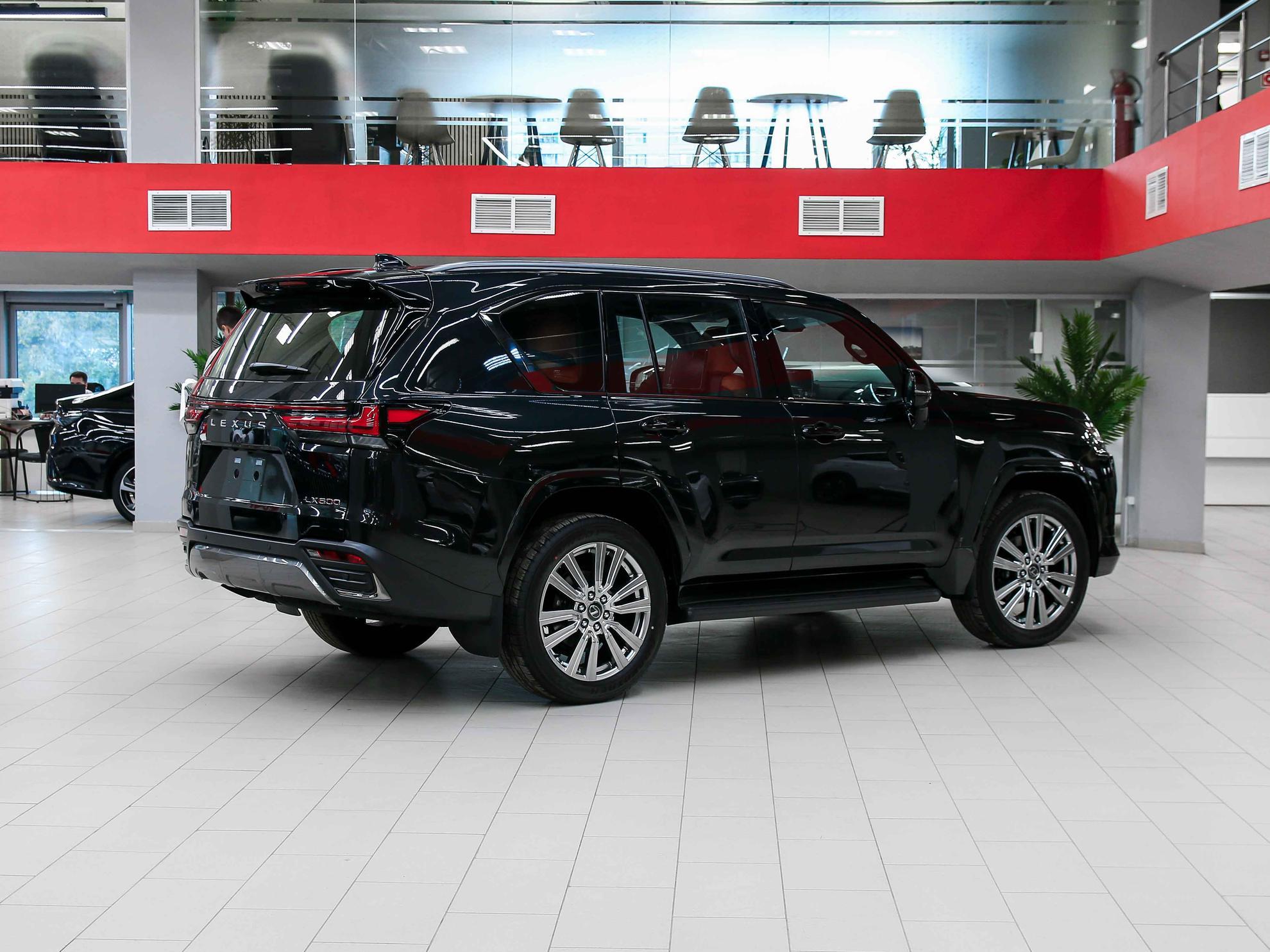 Lexus LX 2026, черный, ДЦ Орехово