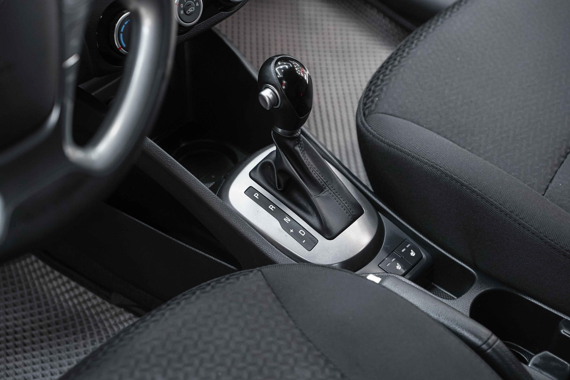 Kia Rio 2017, серый, ДЦ Орехово