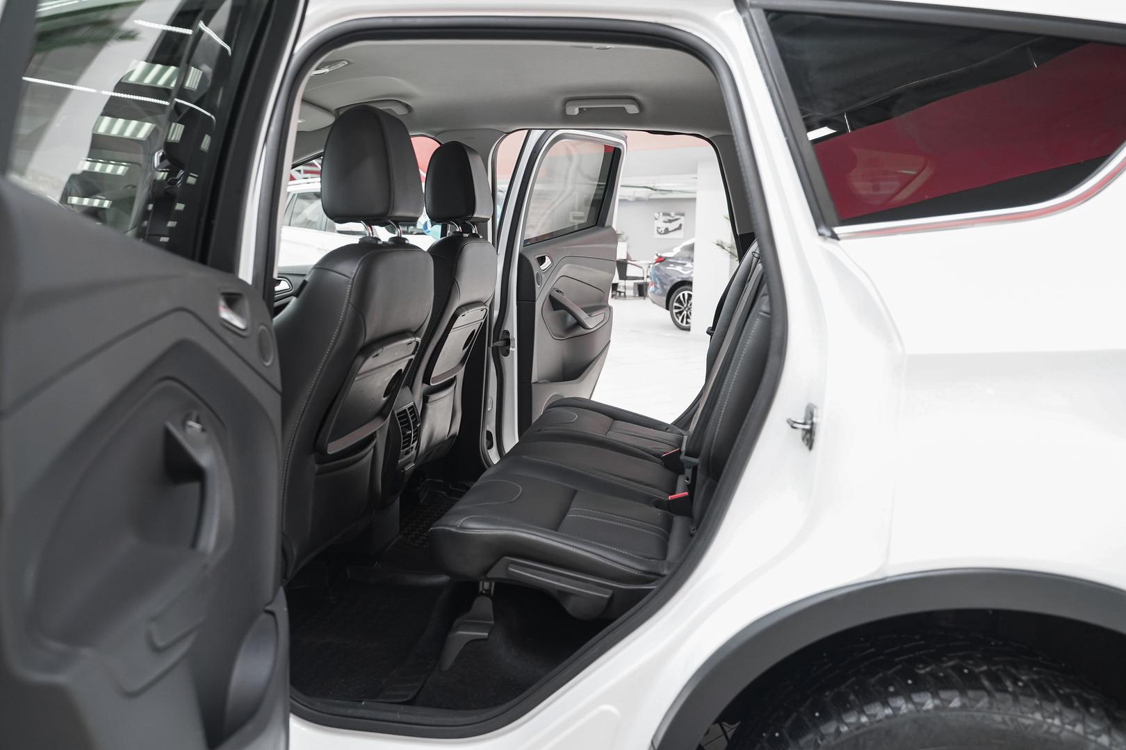 Ford Kuga 2013, белый, ДЦ Орехово