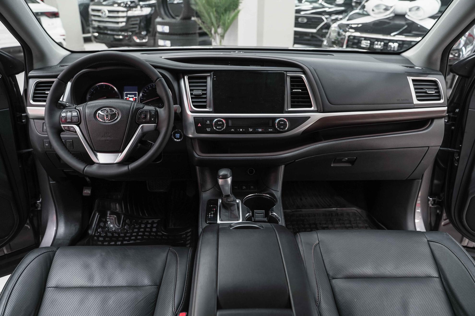 Toyota Highlander 2014, серый, ДЦ Орехово